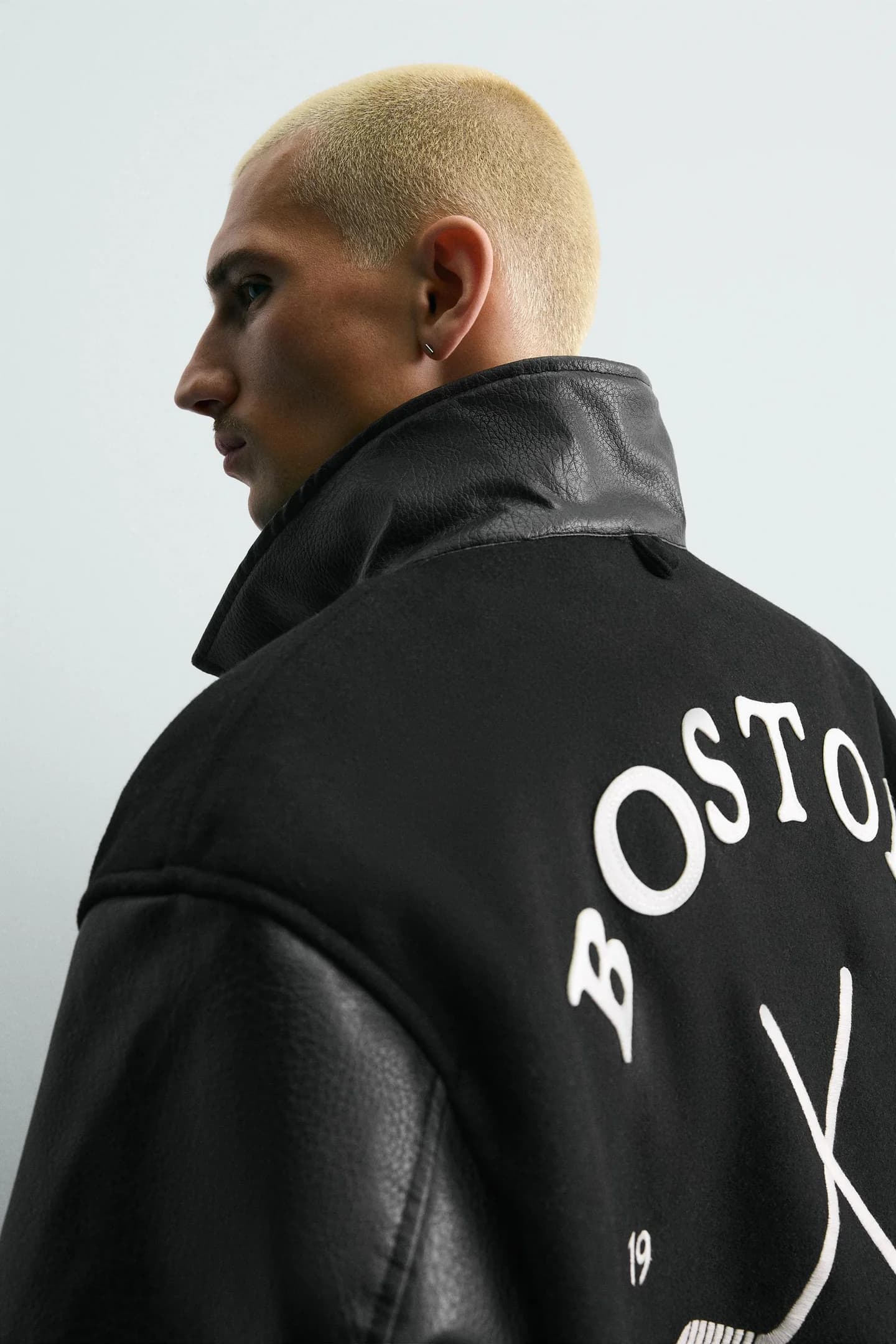 КУРТКА-БОМБЕР С ВЫШИВКАМИ - фото 2