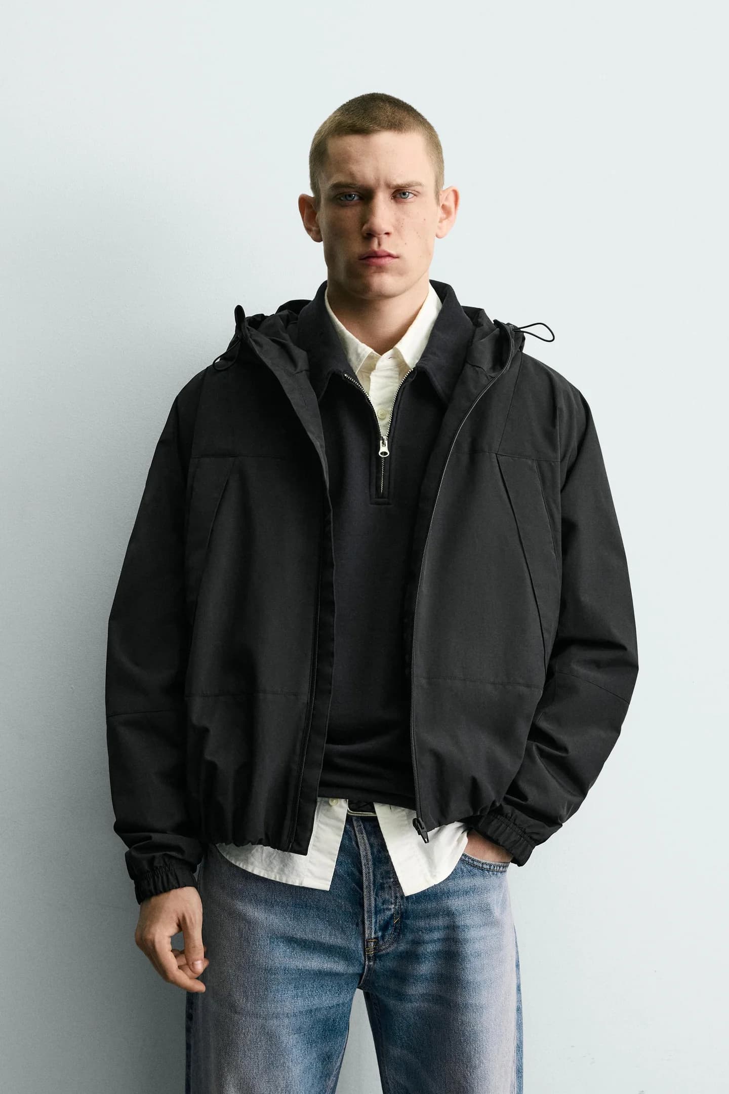 КУРТКА ИЗ ТЕХНИЧЕСКОЙ ГИДРОФОБНОЙ ТКАНИ С ФЛИСОМ