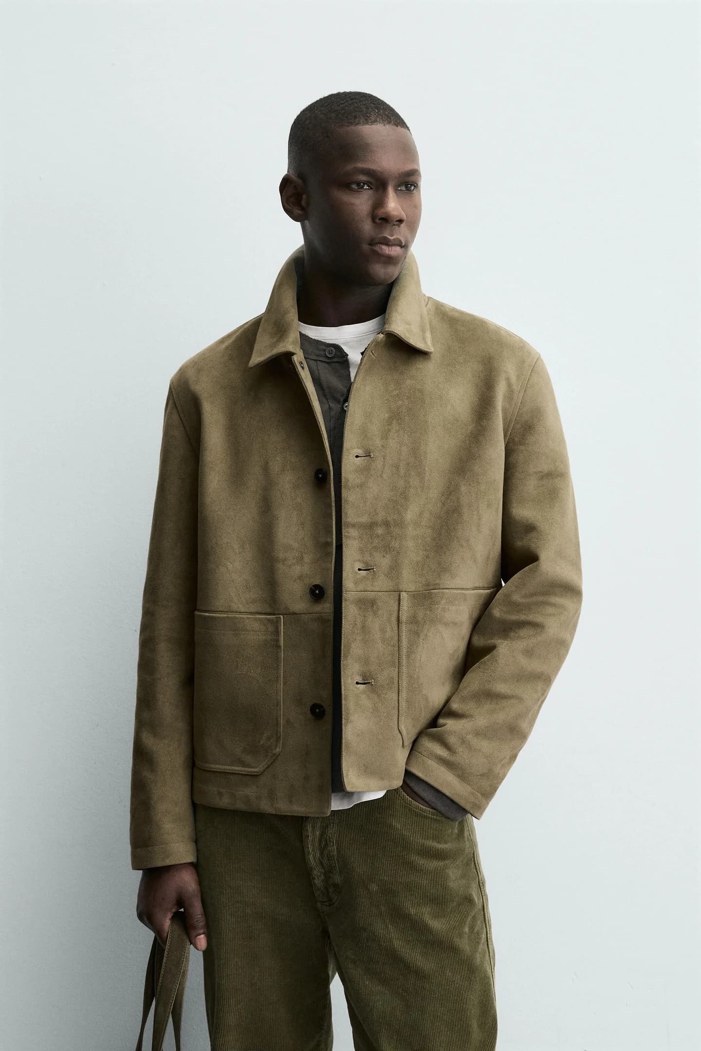 КУРТКА ИЗ ИСКУССТВЕННОЙ ЗАМШИ С КАРМАНАМИ