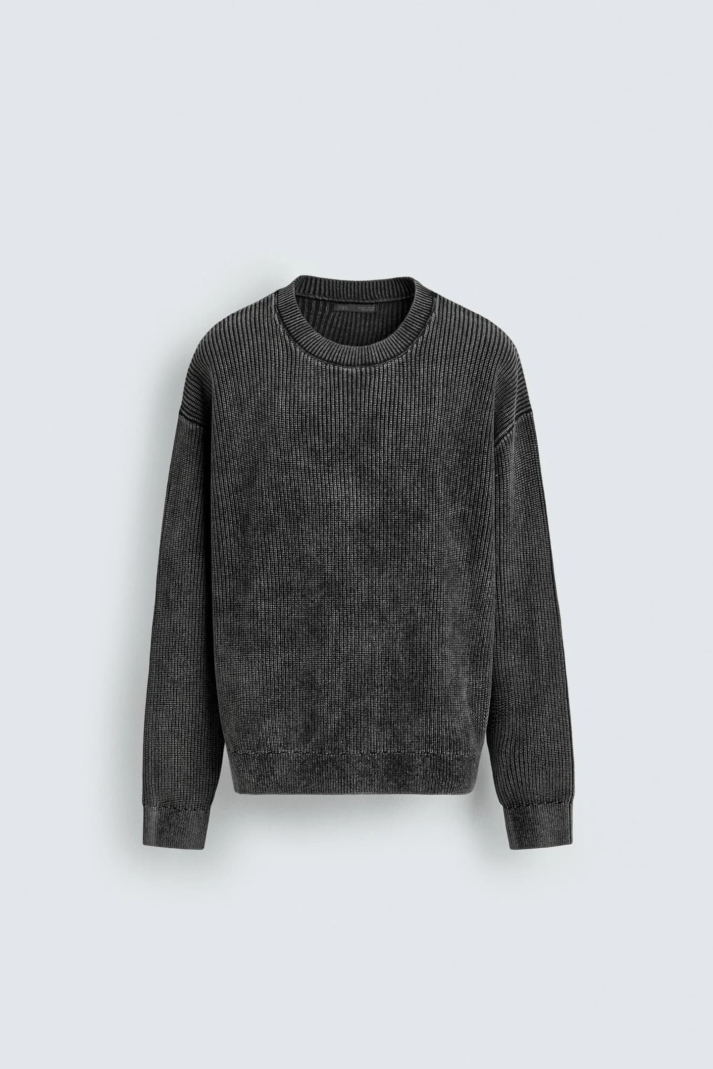 СТРУКТУРНЫЙ ТРИКОТАЖНЫЙ СВИТЕР С ЭФФЕКТОМ СТИРКИ