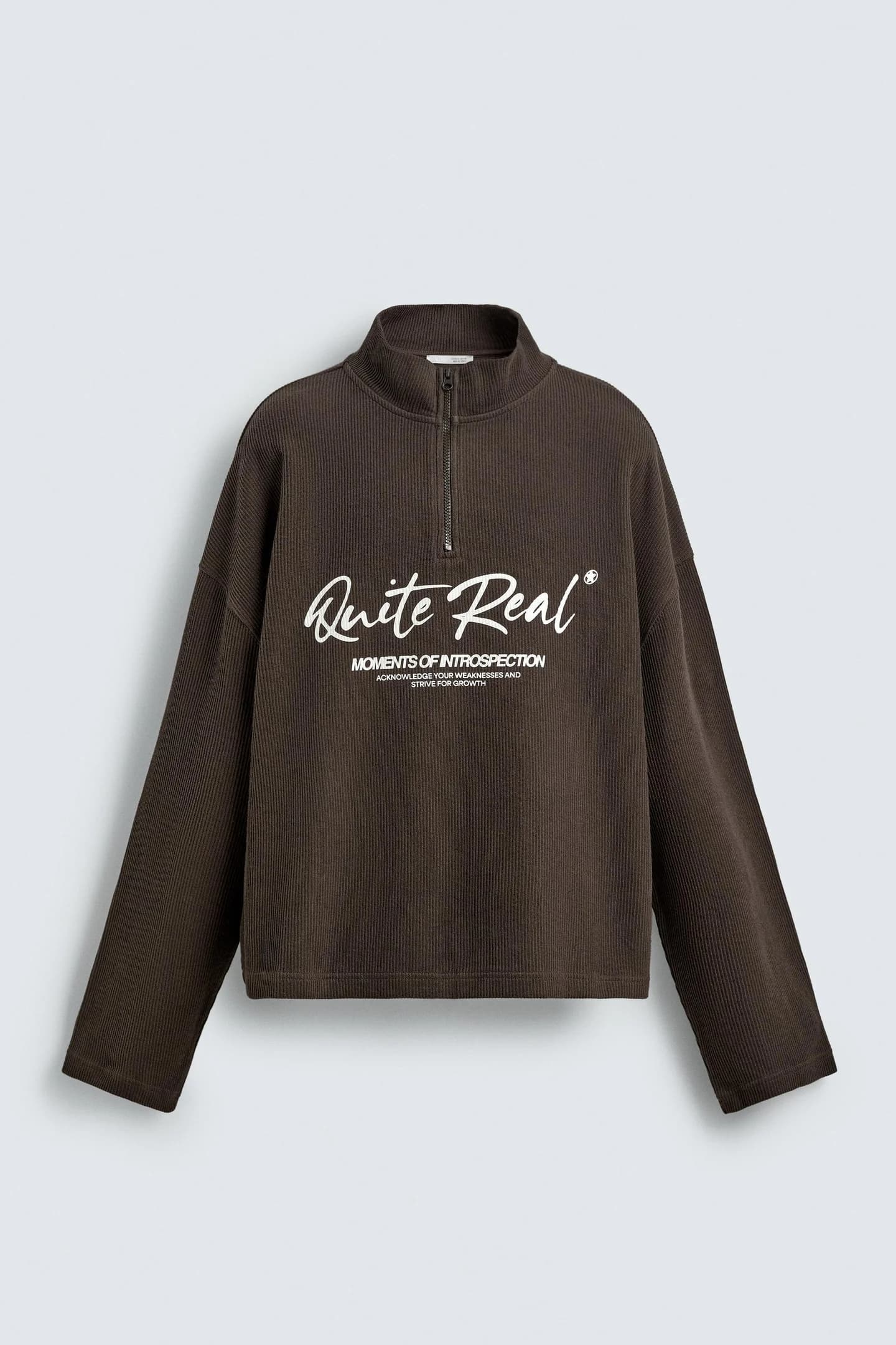 СВИТШОТ С ПРИНТОМ И МОЛНИЕЙ НА ШЕЕ