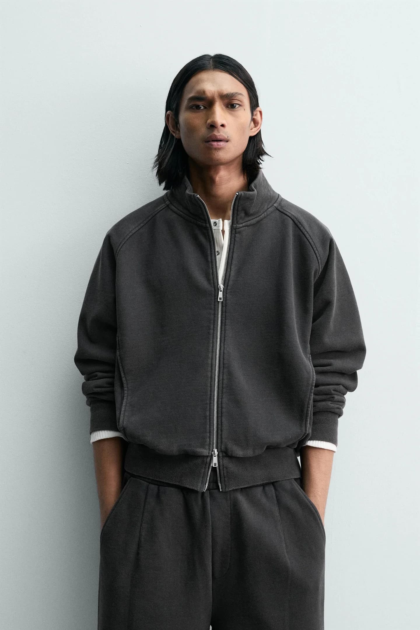 СВИТШОТ СВОБОДНОГО КРОЯ, СТИРАННЫЙ