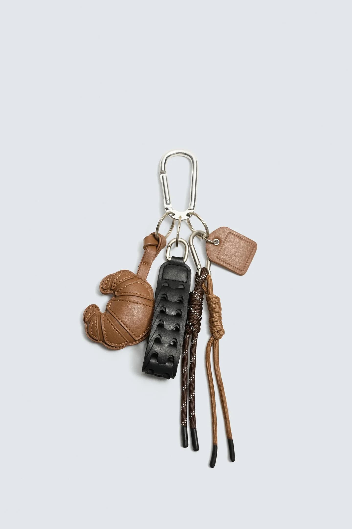 БРЕЛОК СО МНОЖЕСТВОМ ПОДВЕСОК