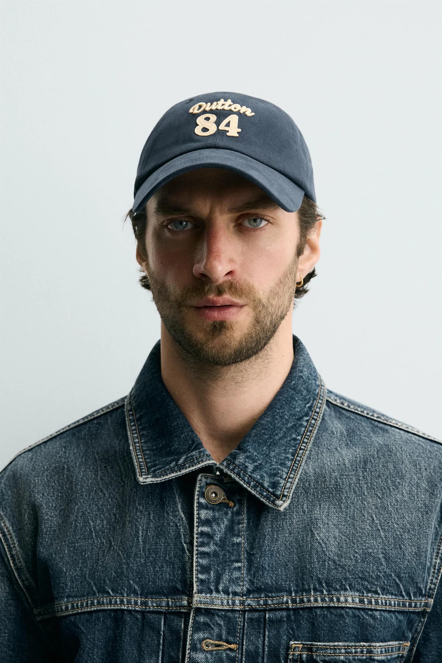 ШЛЯПА С ВЫШИВКОЙ ТЕКСТА - фото 2