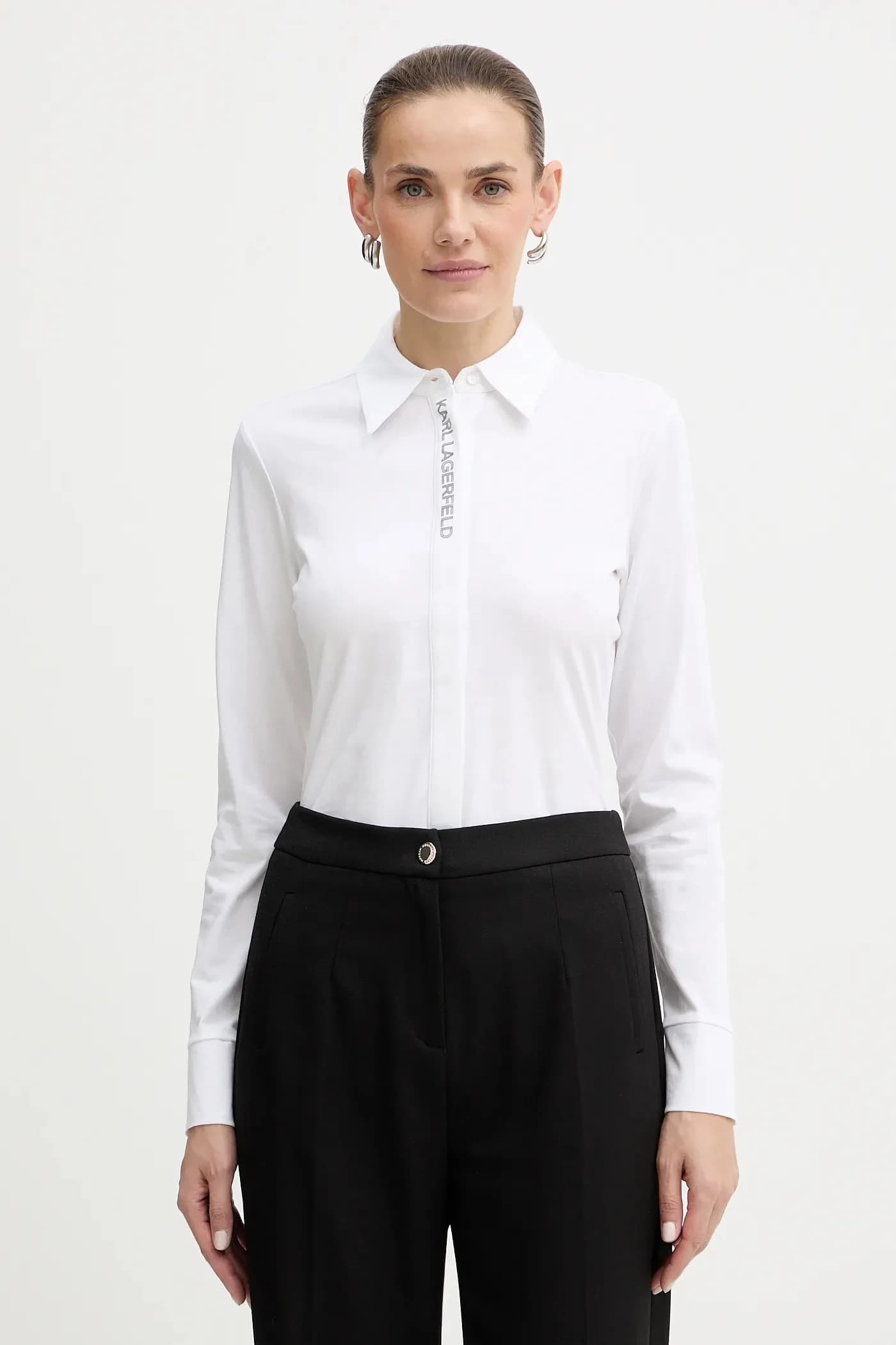 рубашка из хлопка с удлиненным логотипом