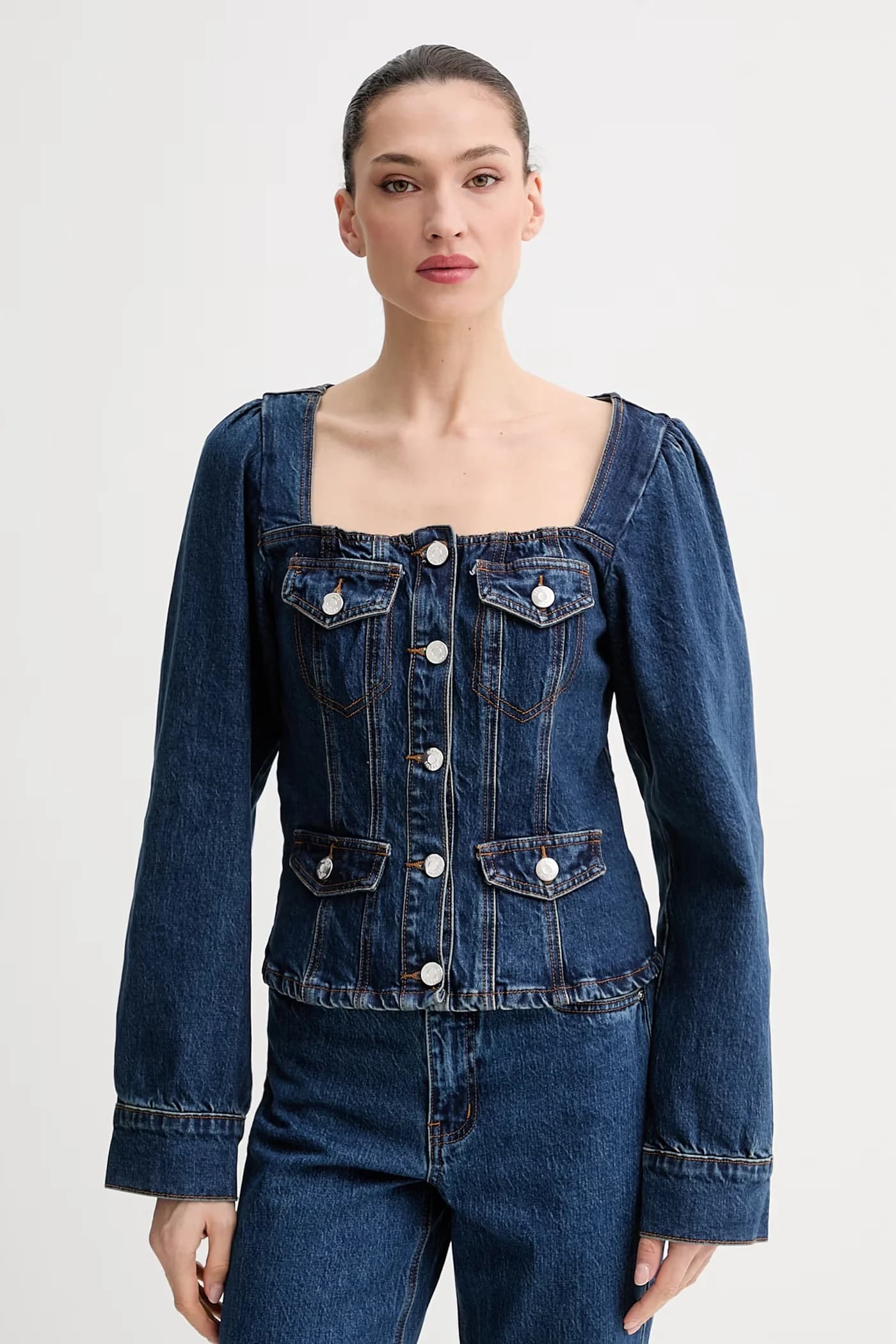 Женская джинсовая рубашка