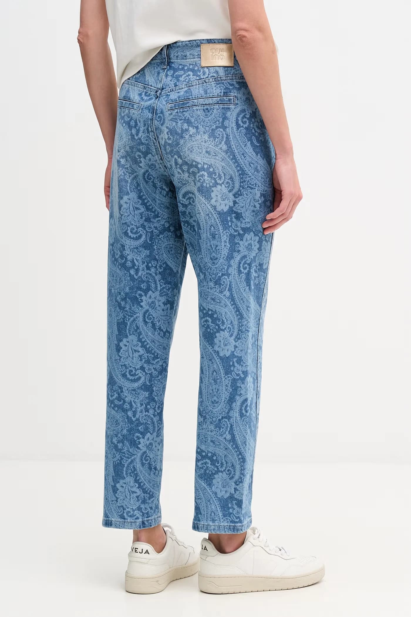 Женские джинсы свободного кроя - фото 3