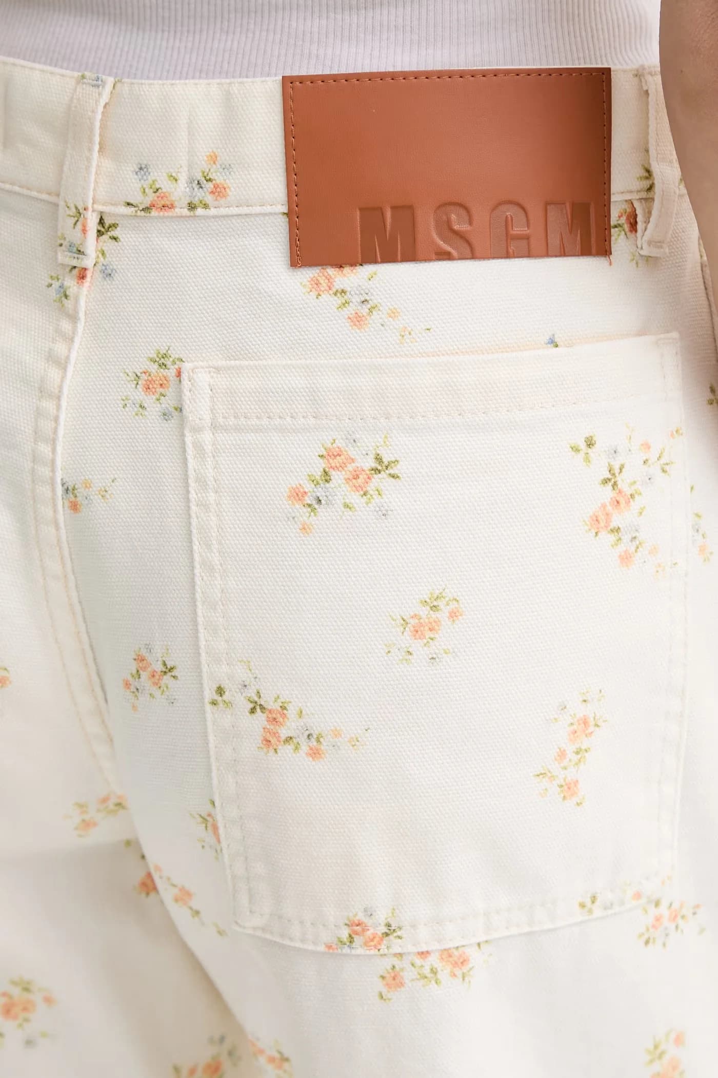 Женские джинсы свободного кроя - фото 5