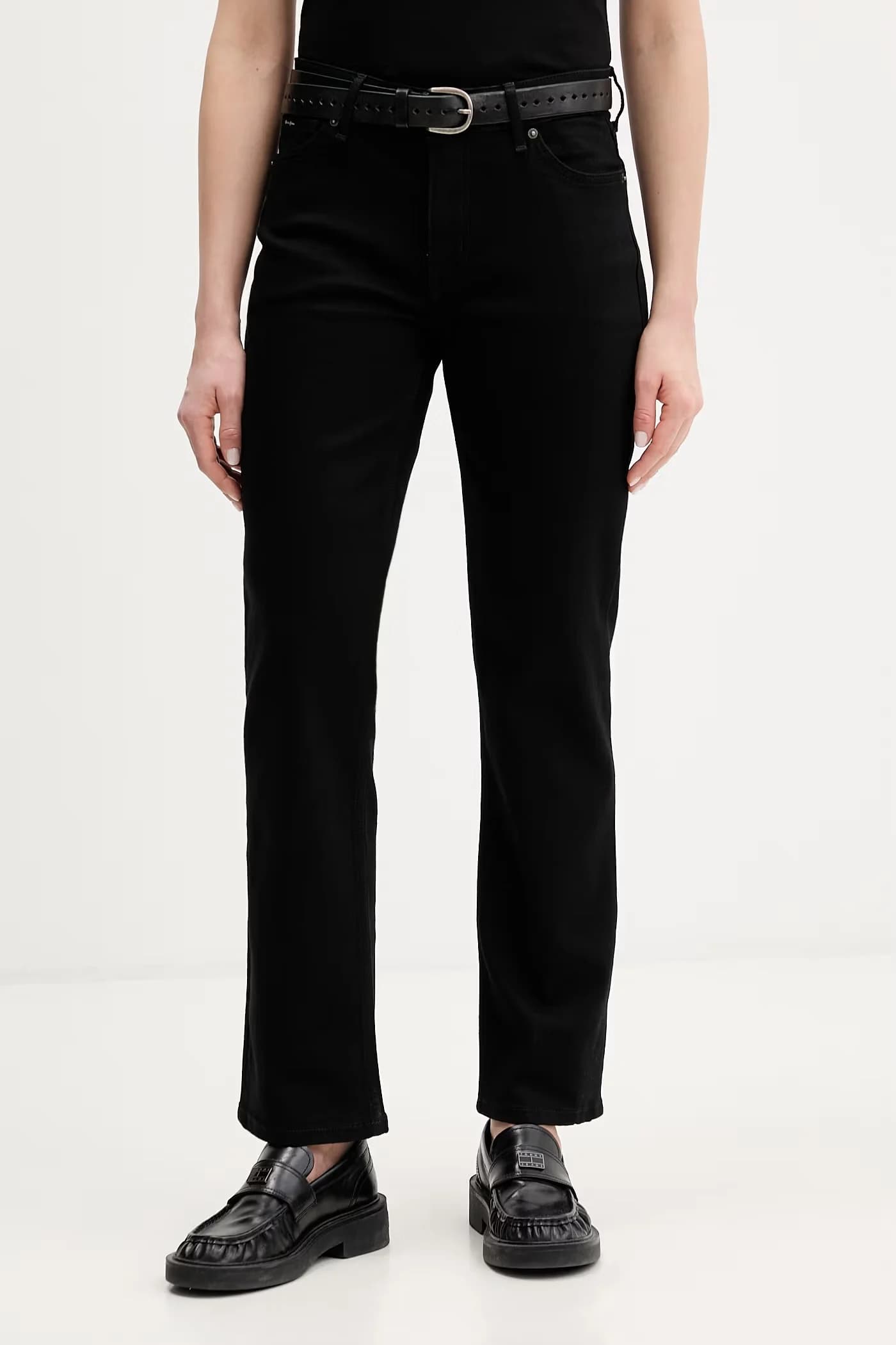 Женские прямые джинсы