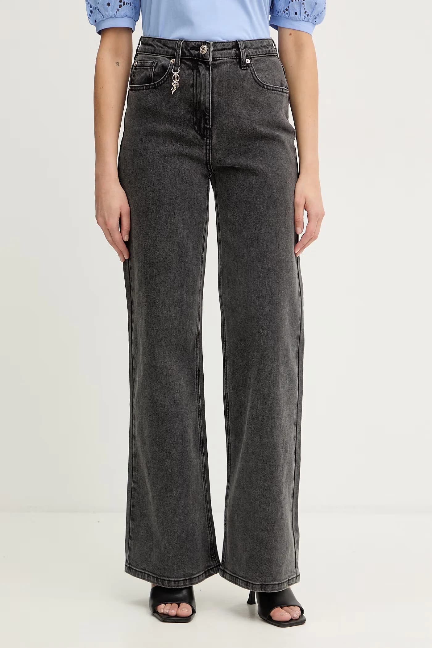 Женские джинсы буткат