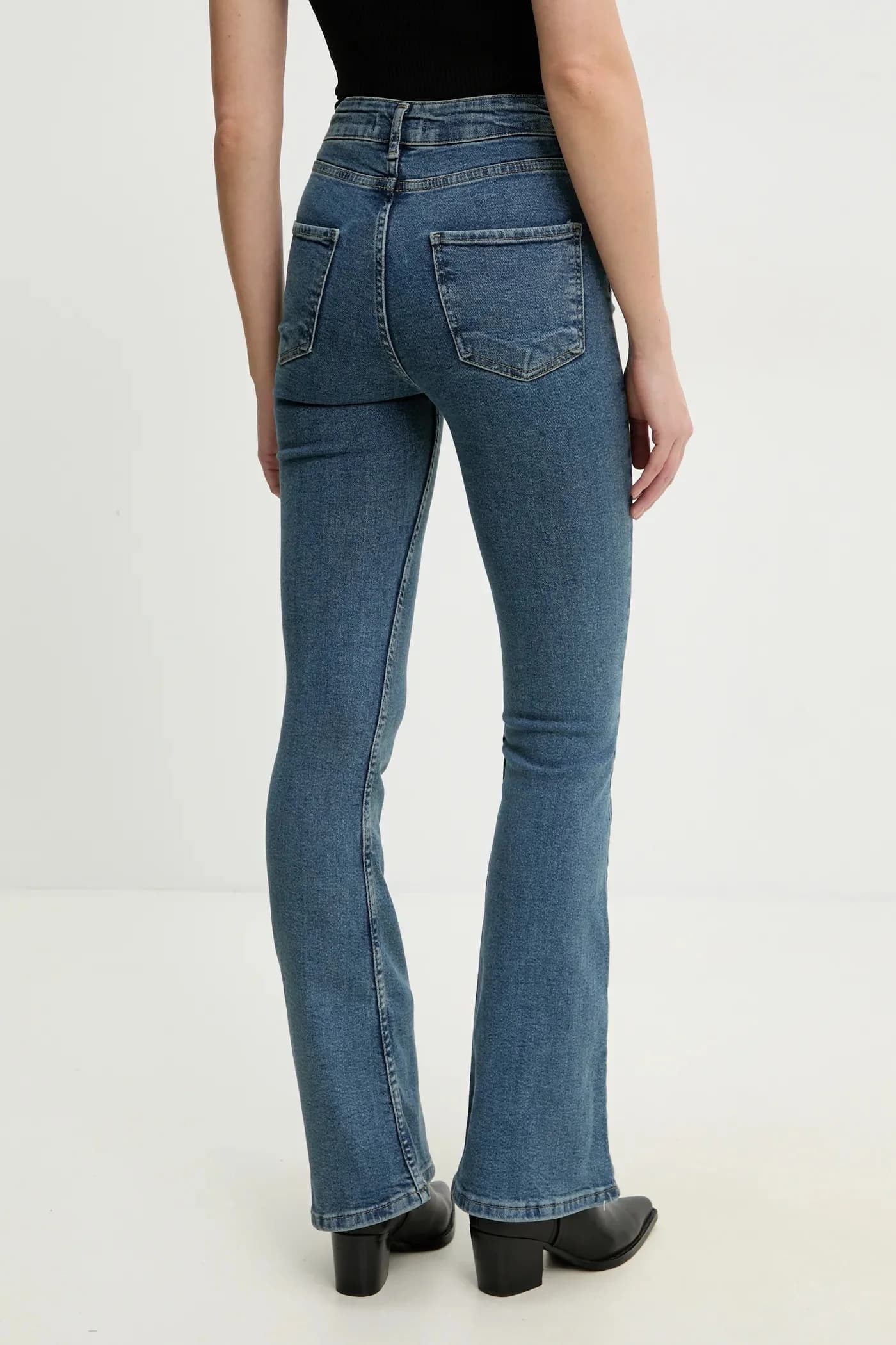 Джинсы - фото 3