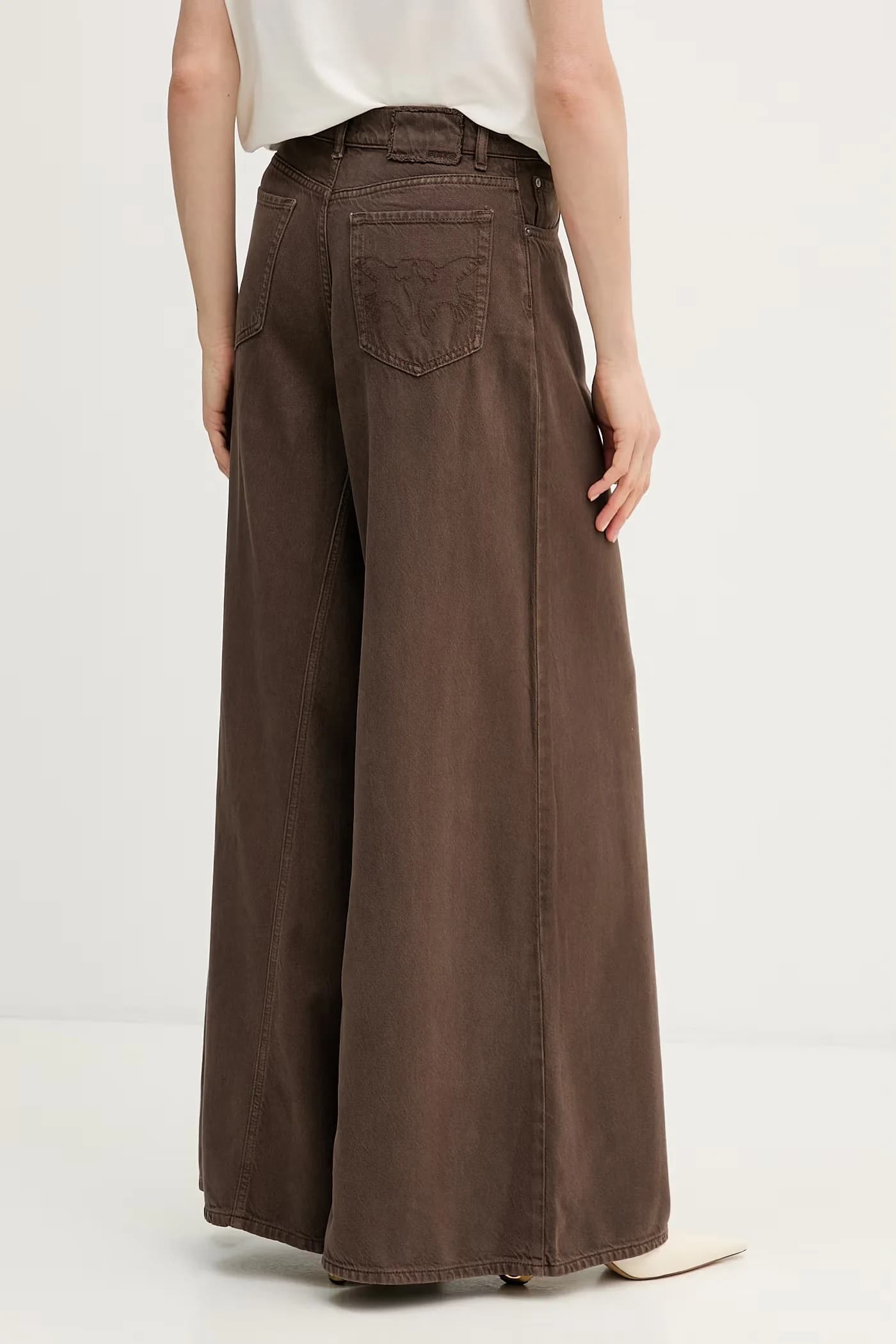 Женские джинсы свободного кроя - фото 3