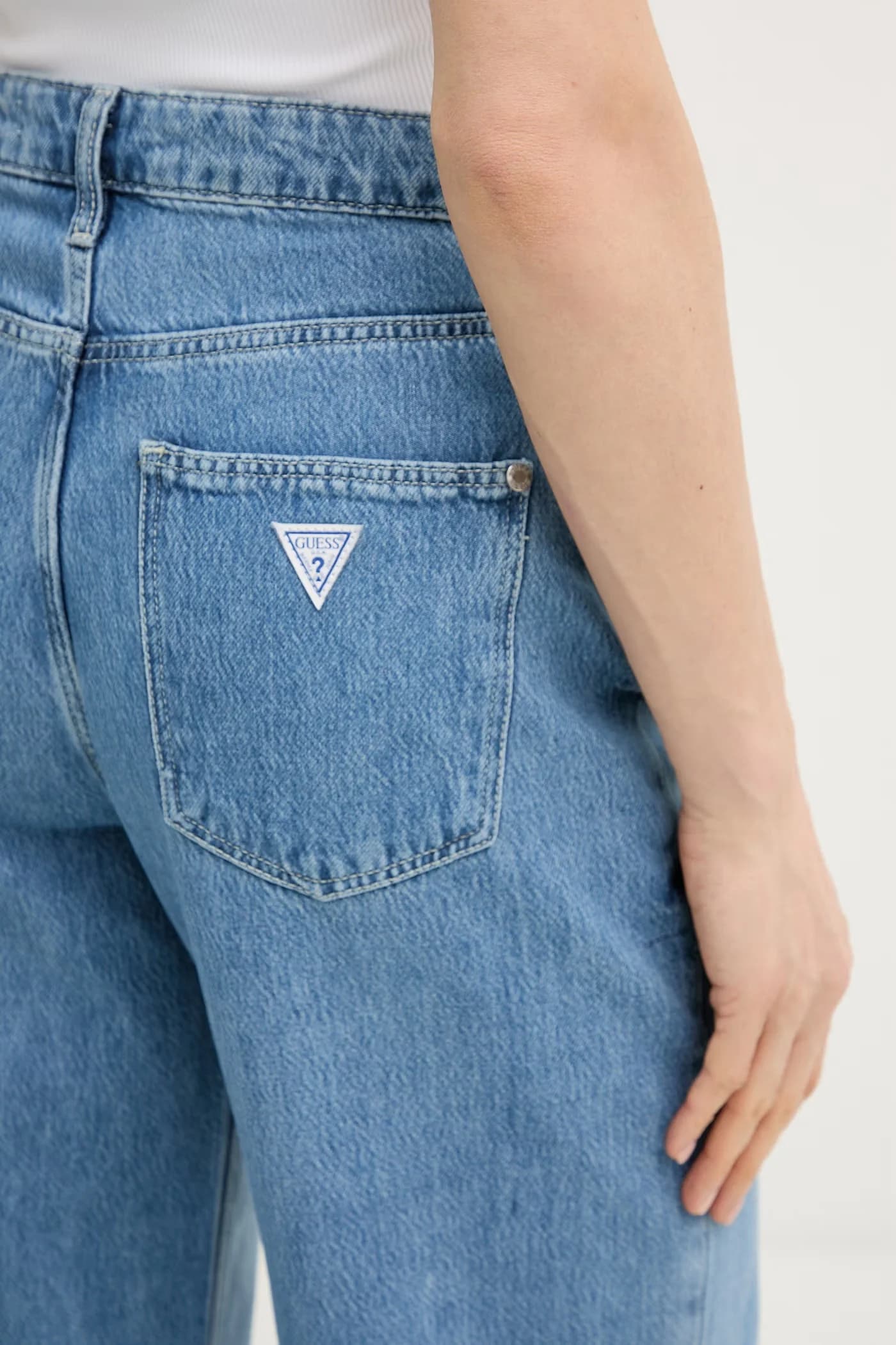 Женские широкие джинсы - фото 4