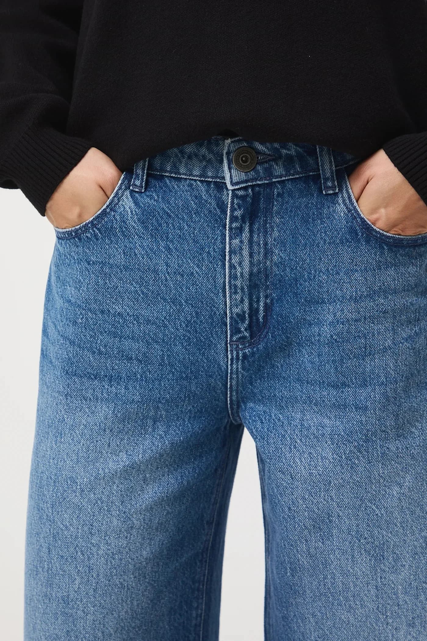 Хлопковые джинсы - фото 4