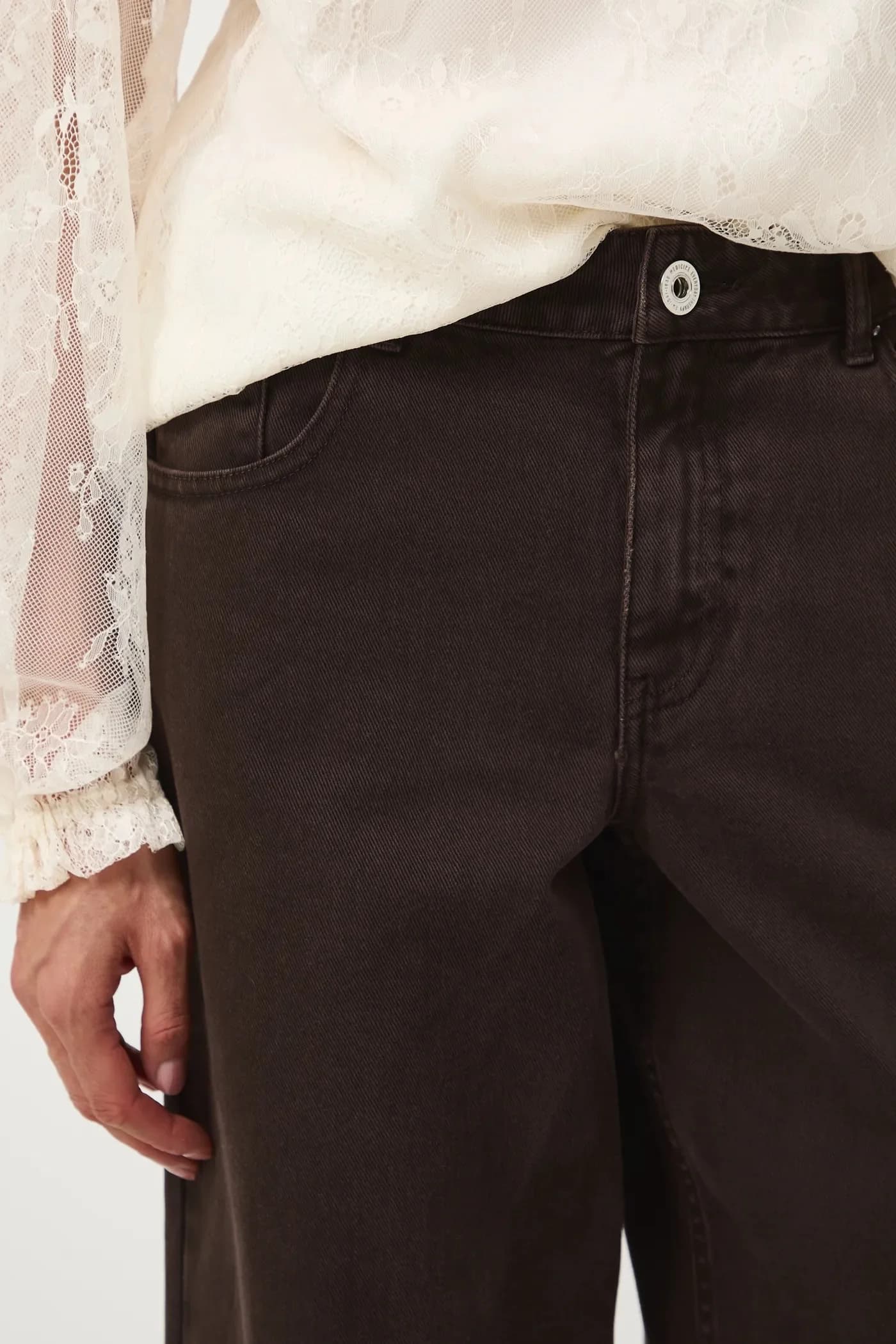 Хлопковые джинсы - фото 4