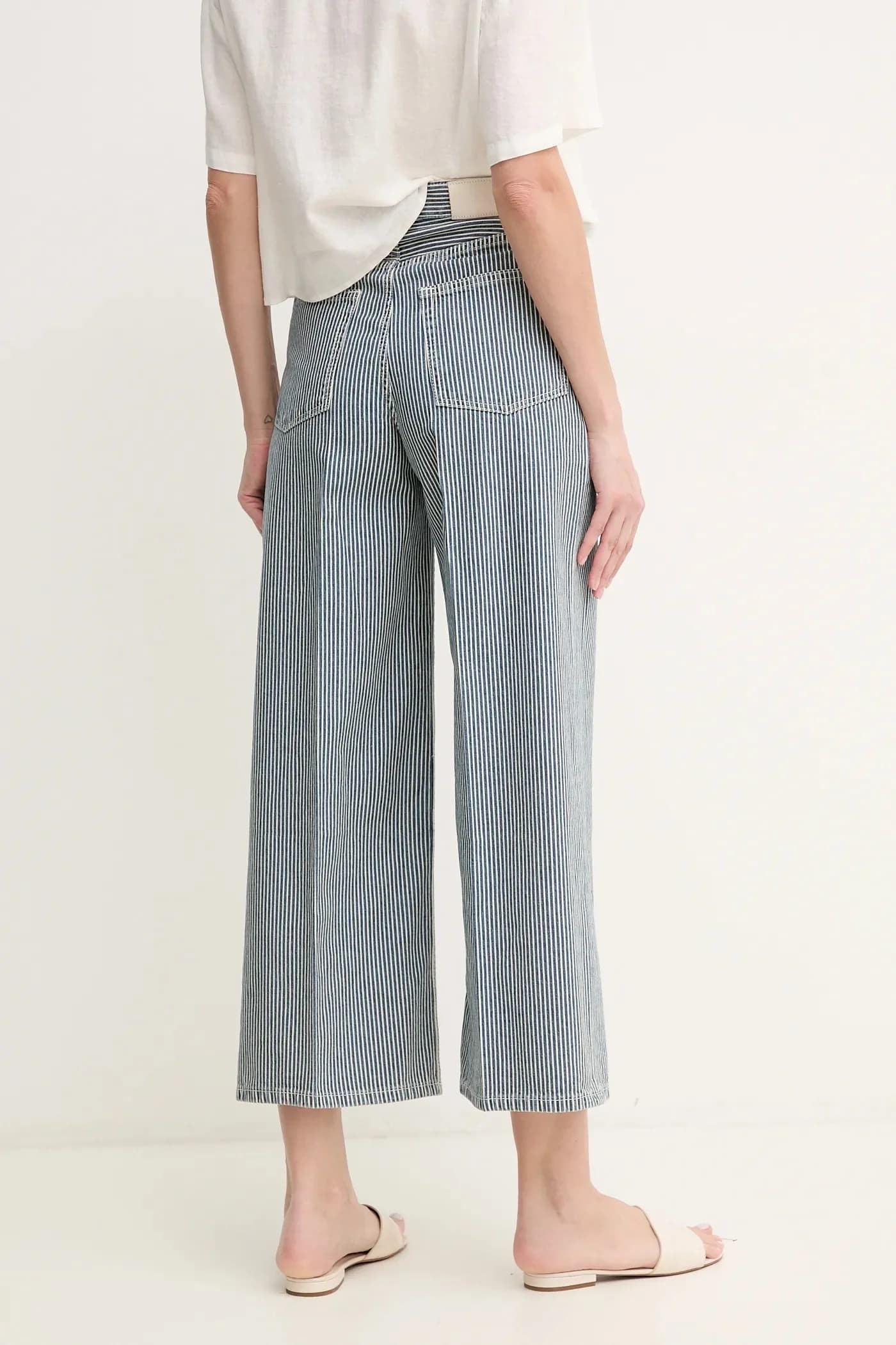 Джинсы - фото 3