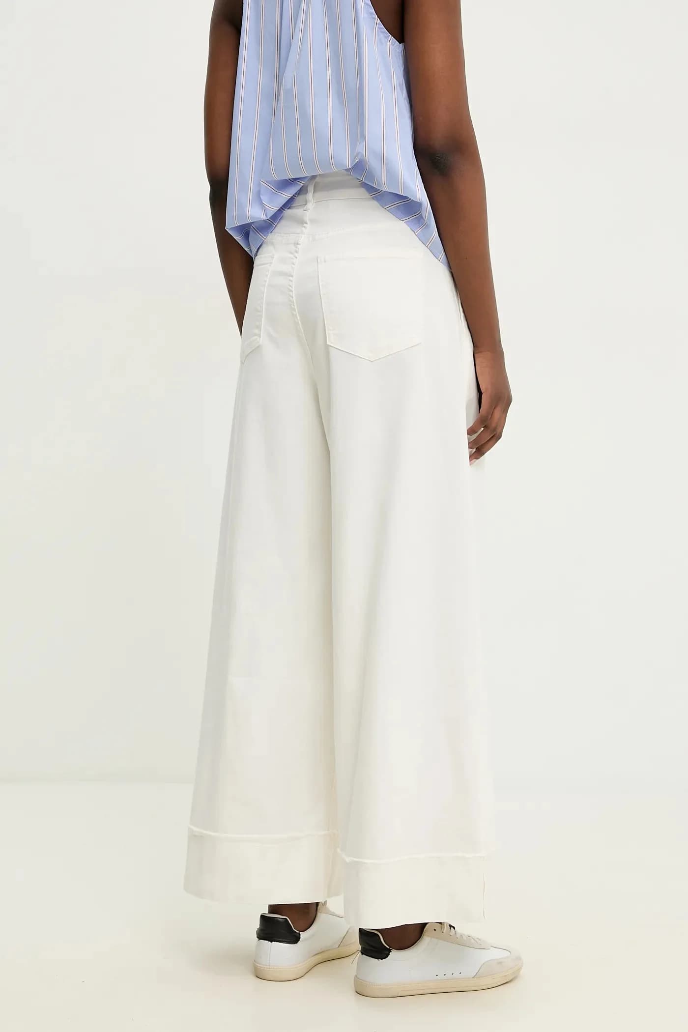 Джинсы - фото 3