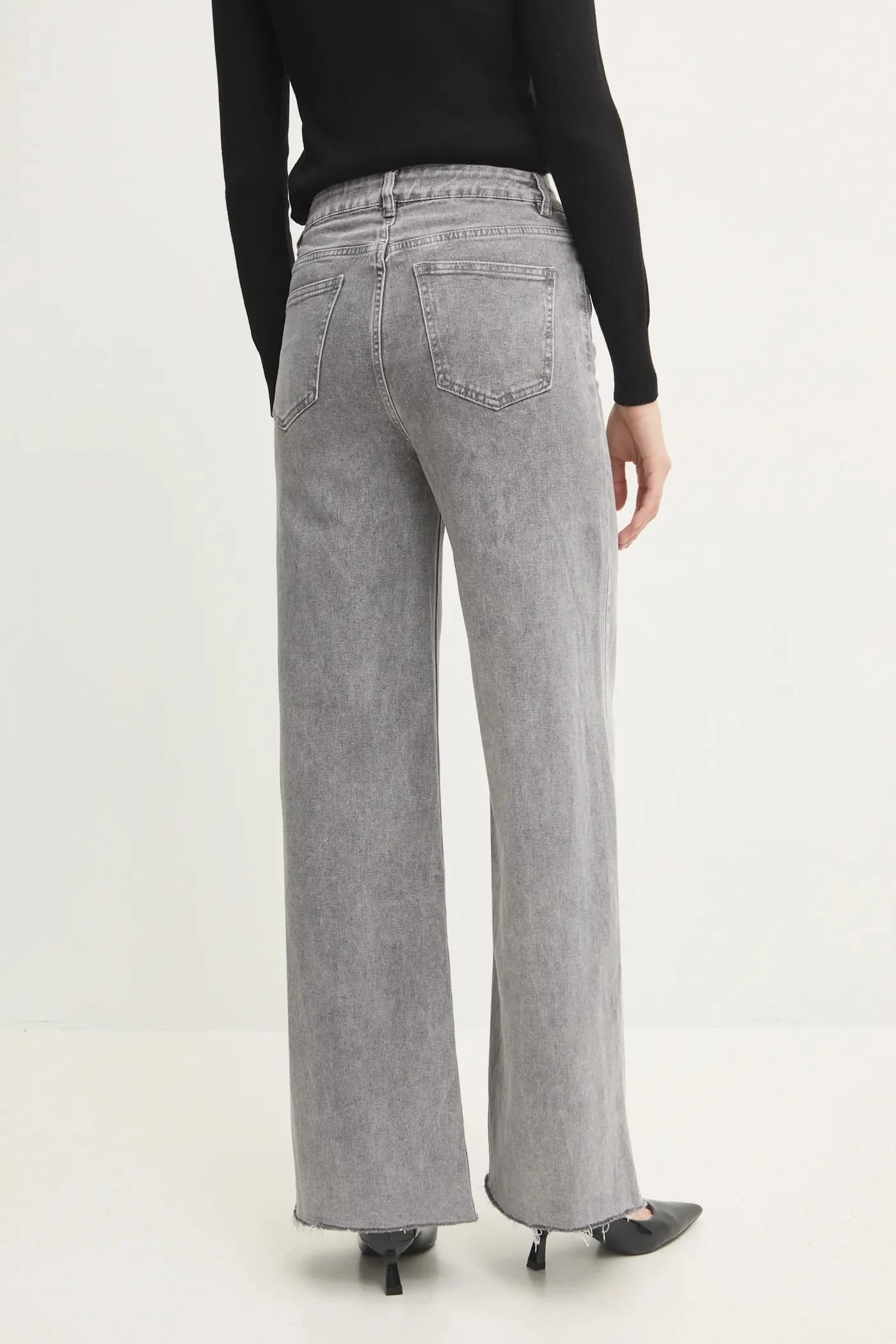 Джинсы - фото 3