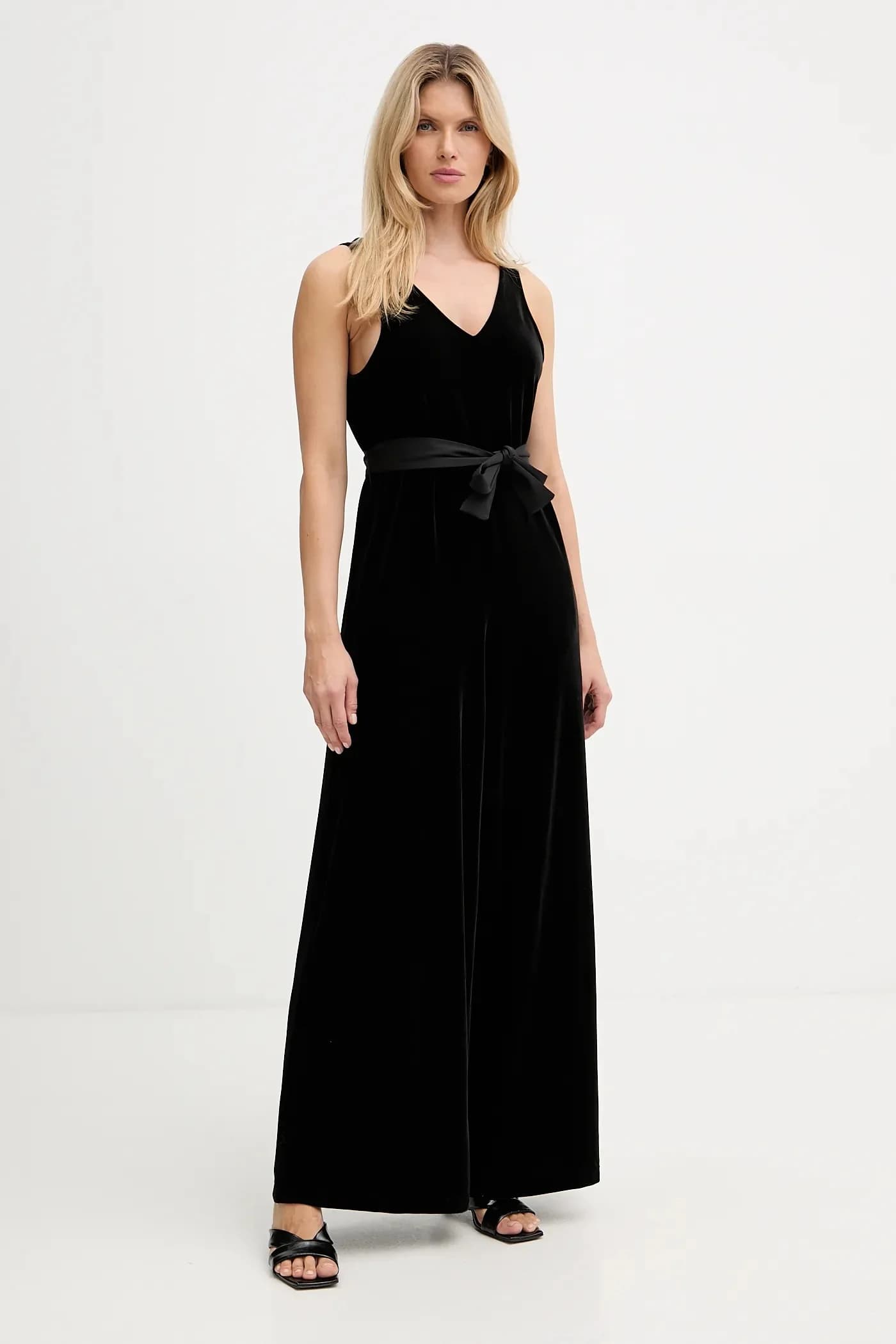 Велюровый комбинезон - фото 2