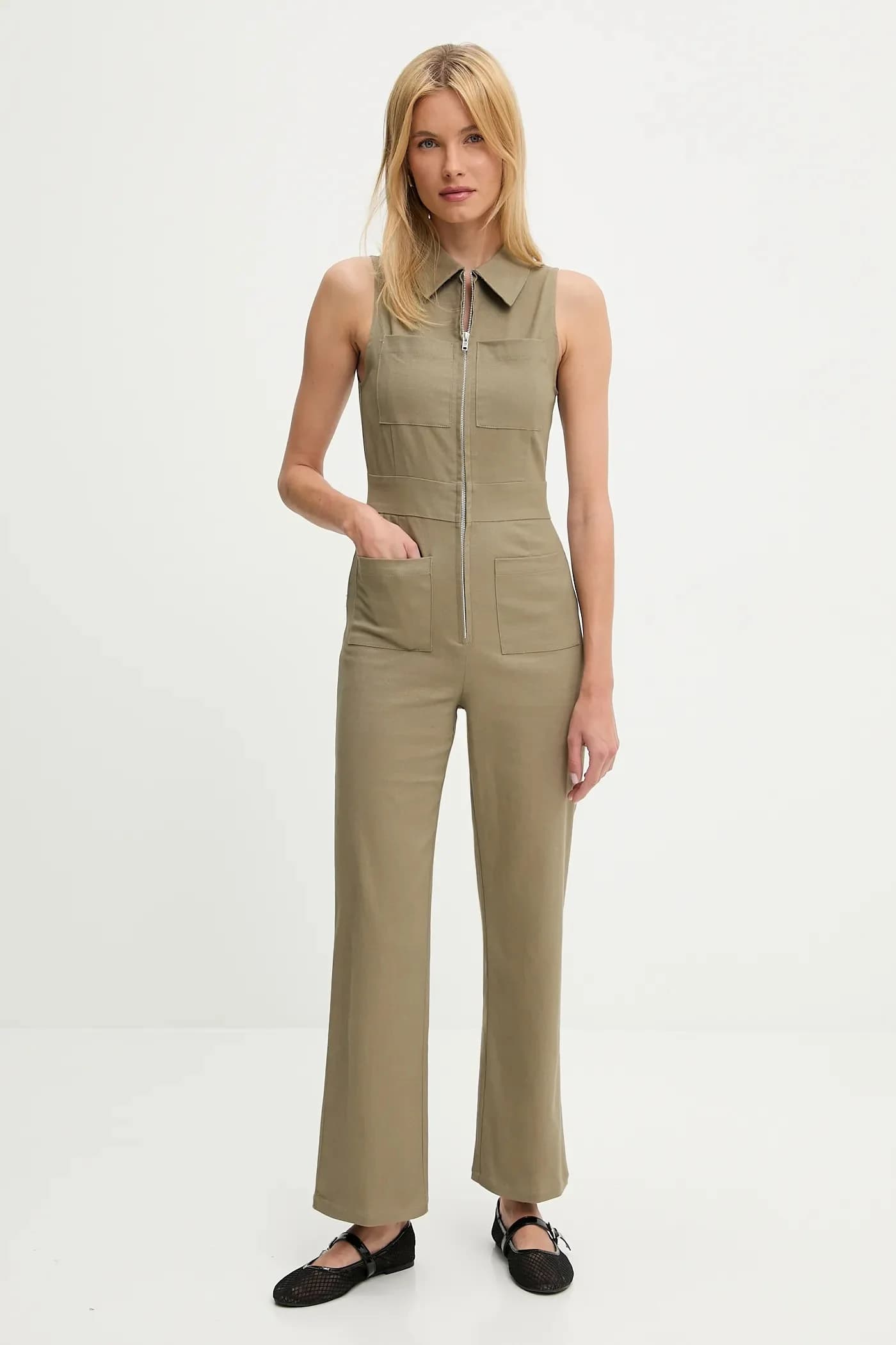 Джинсовый комбинезон