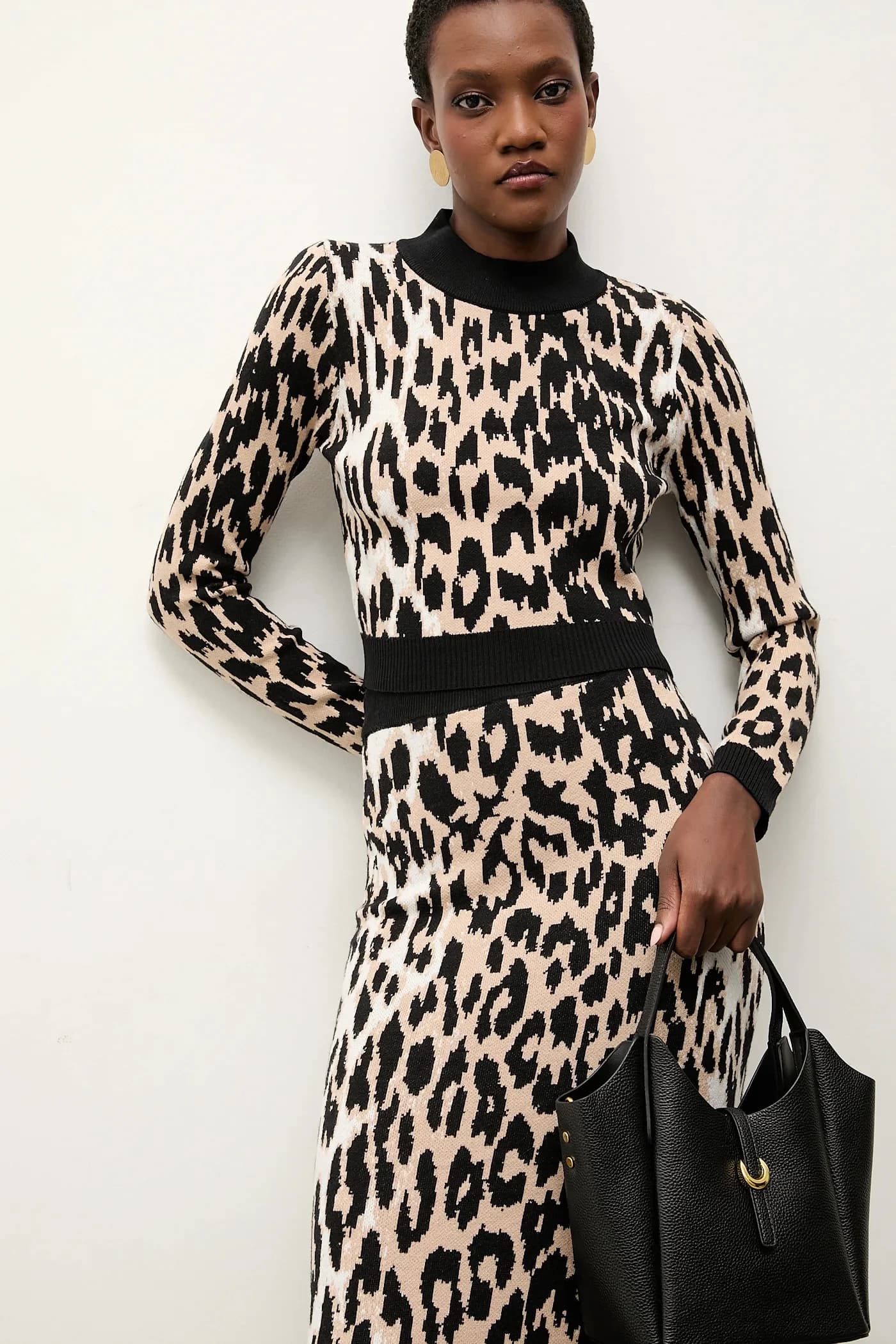 Свитер и юбка - фото 2