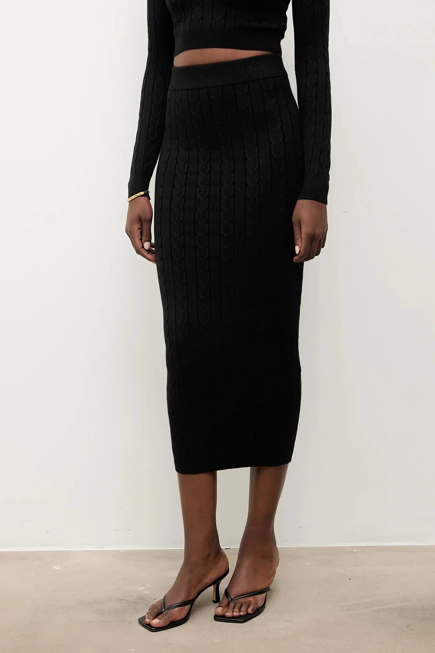 Свитер и юбка - фото 3