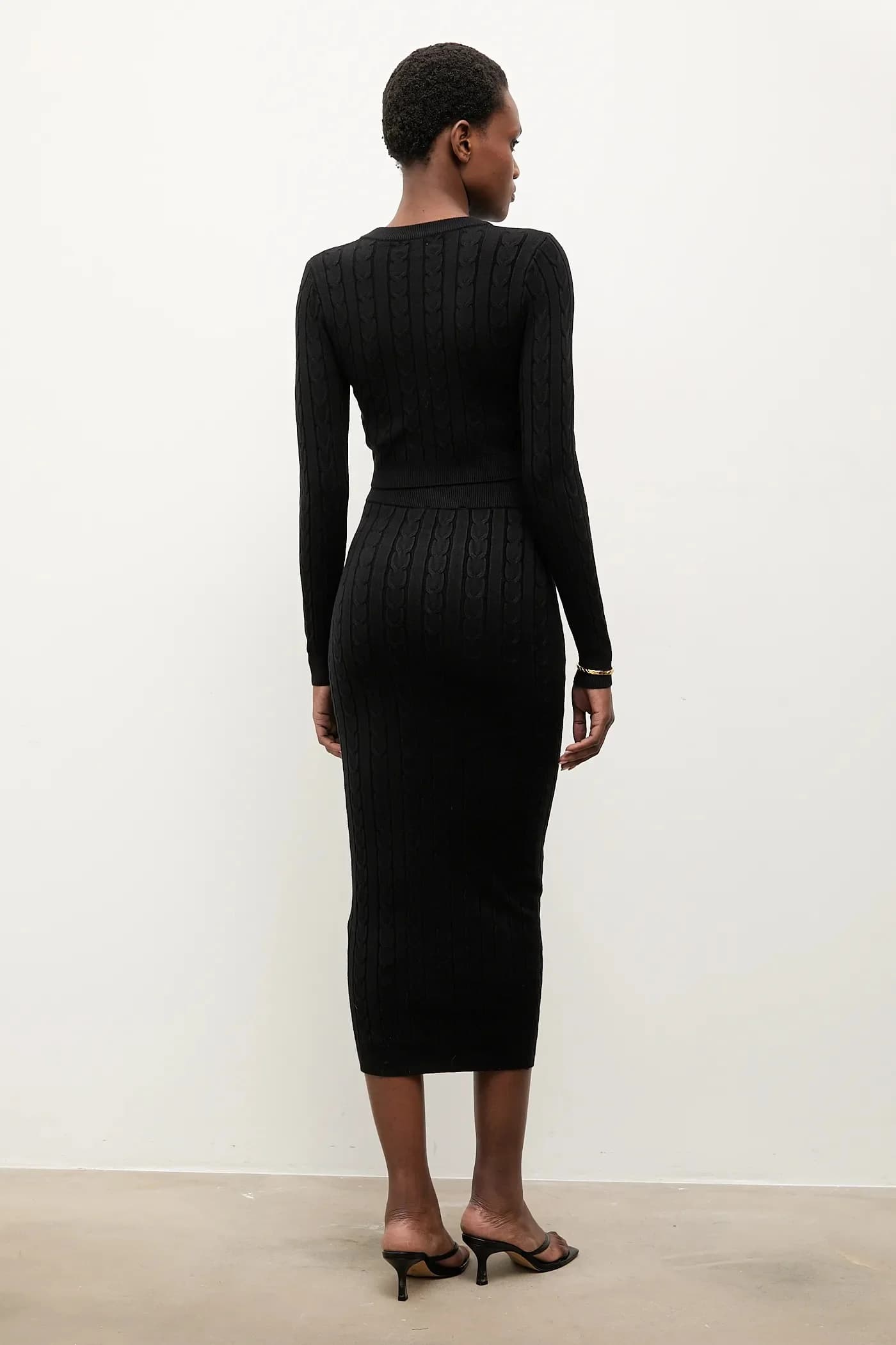 Свитер и юбка - фото 4