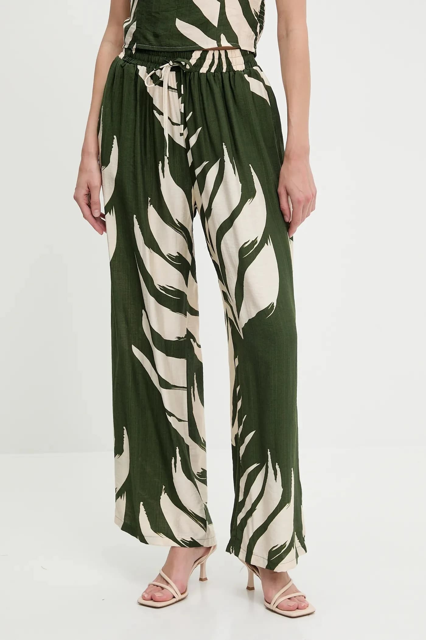 Блузка и брюки - фото 3