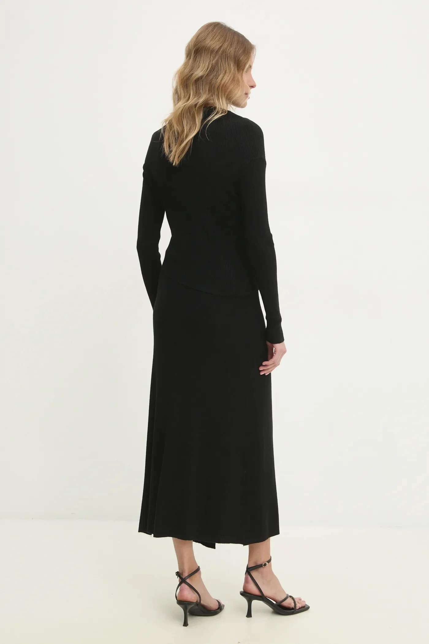 Свитер и юбка - фото 2