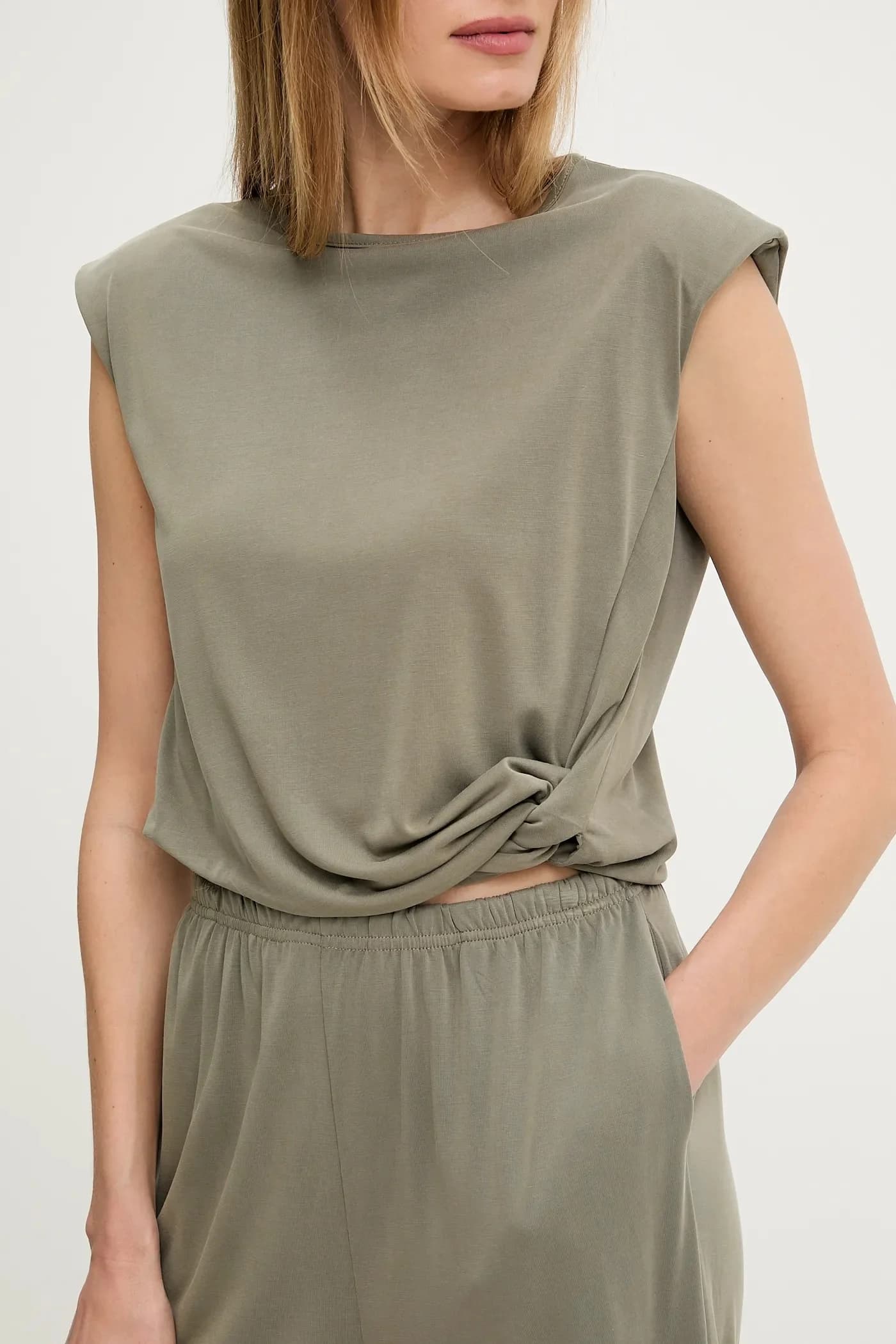 Блузка и брюки - фото 6