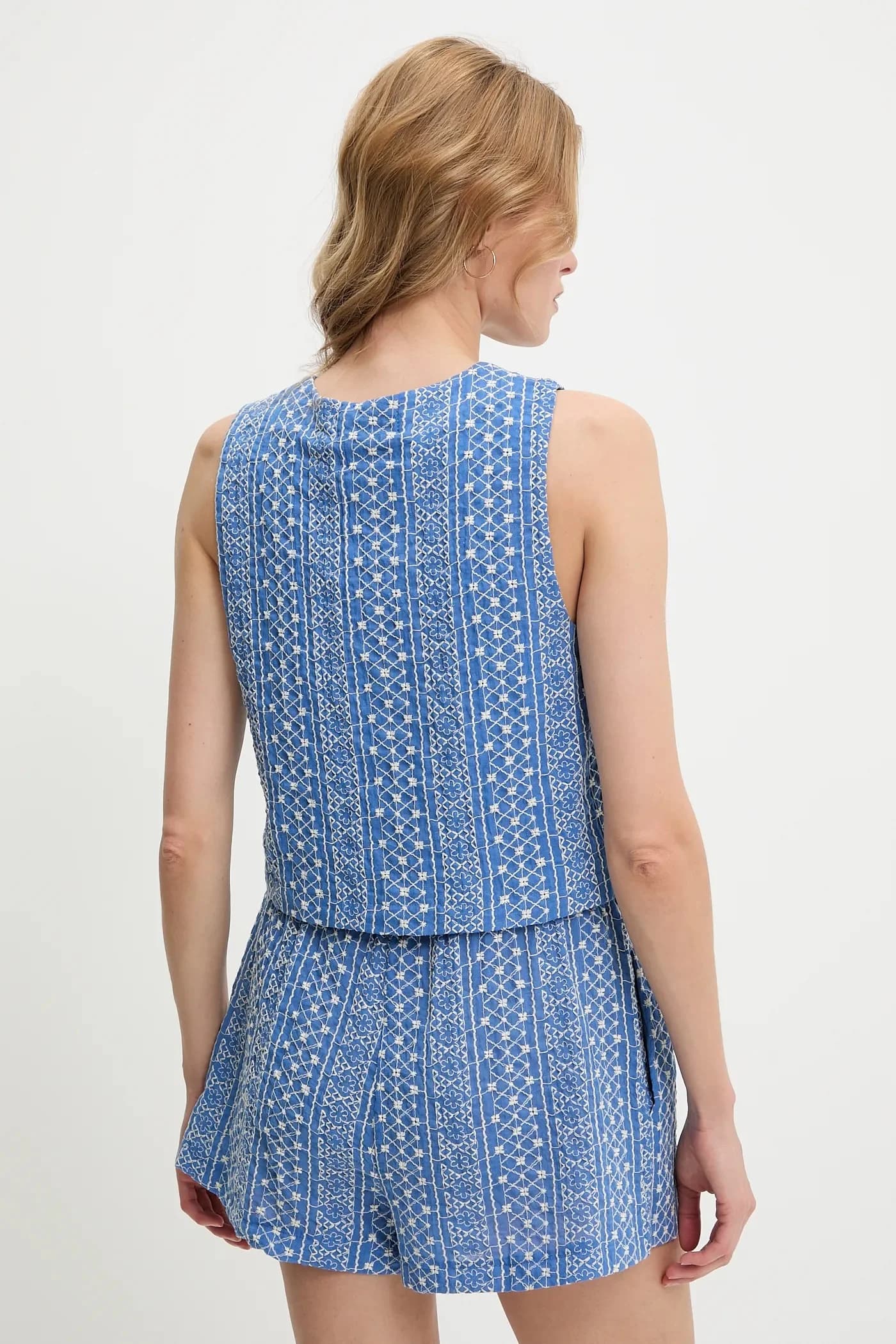 Жилет и шорты - фото 4