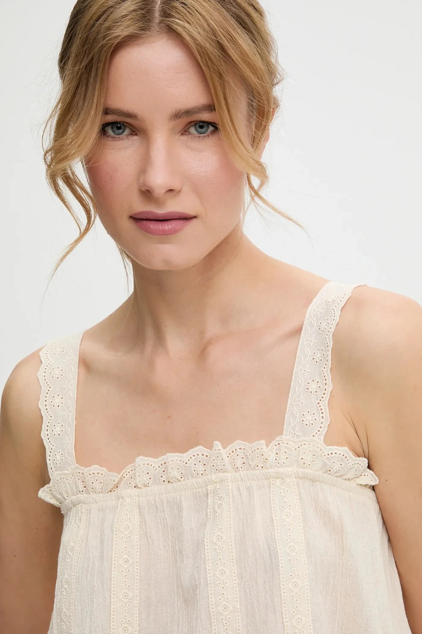 Хлопковая блузка и шорты - фото 5