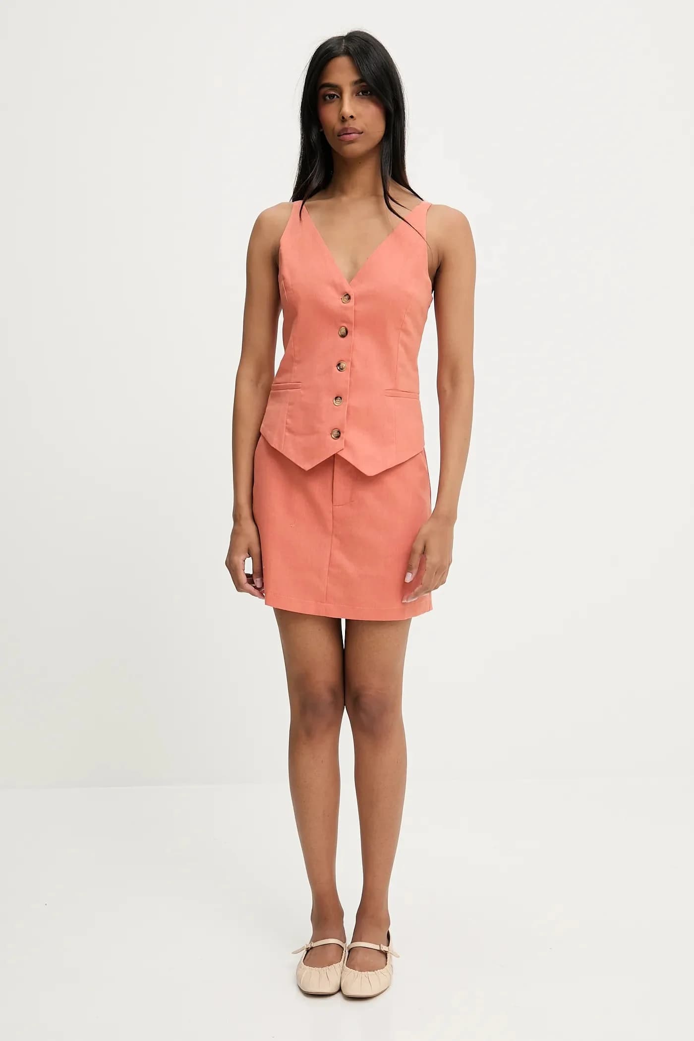 Жилет и юбка из льна