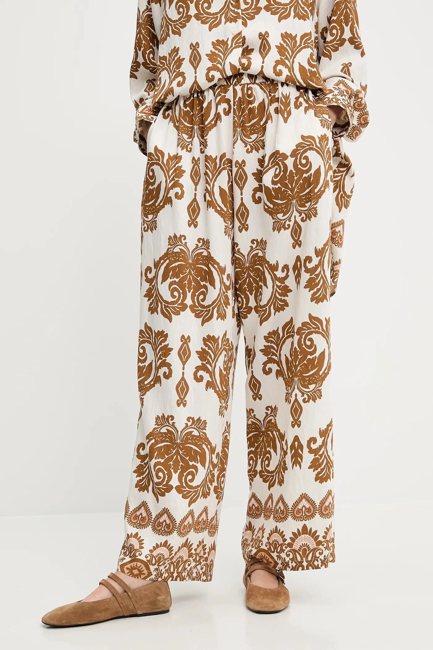 Рубашка и брюки - фото 3