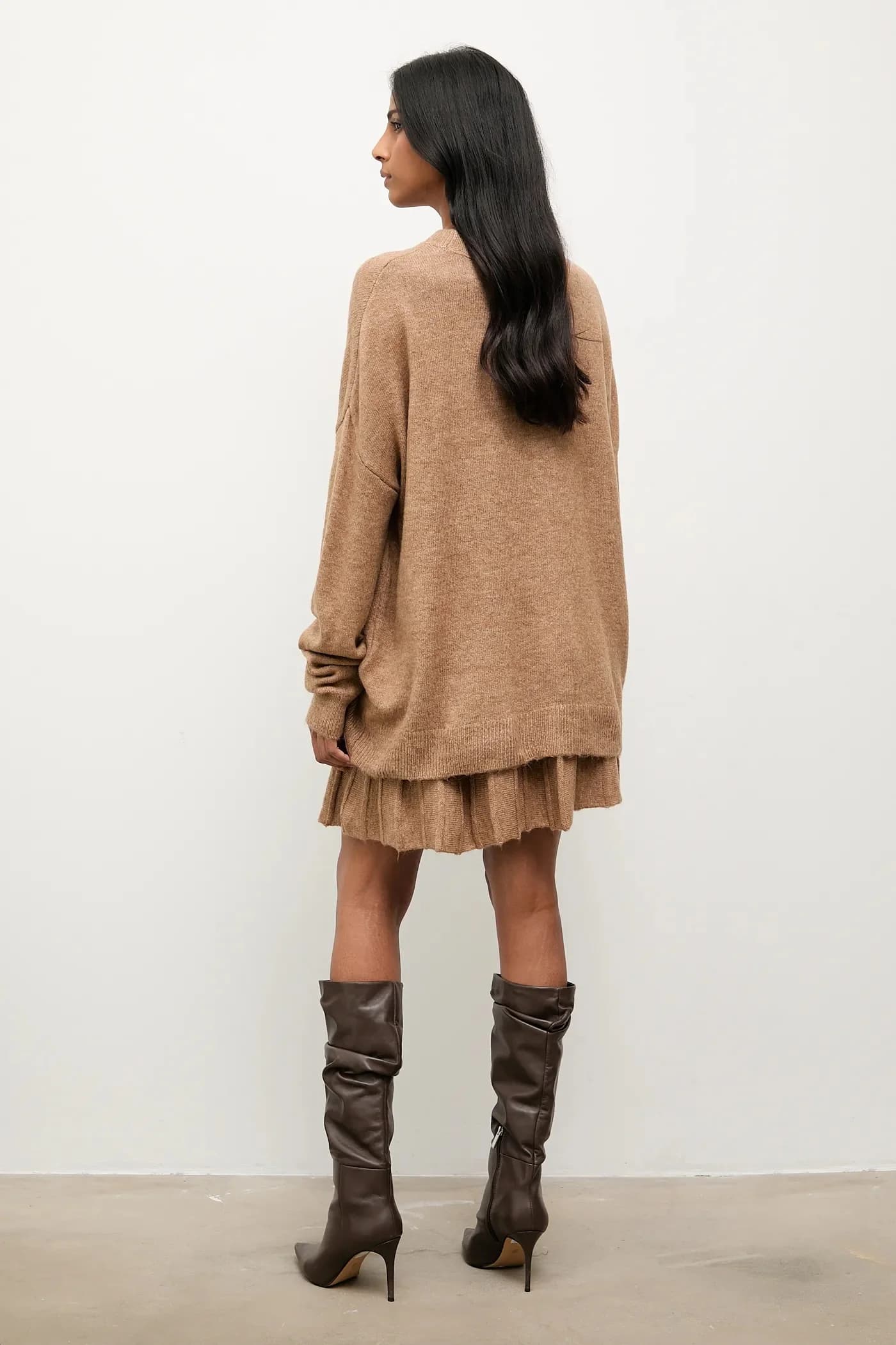 Свитер и юбка - фото 4