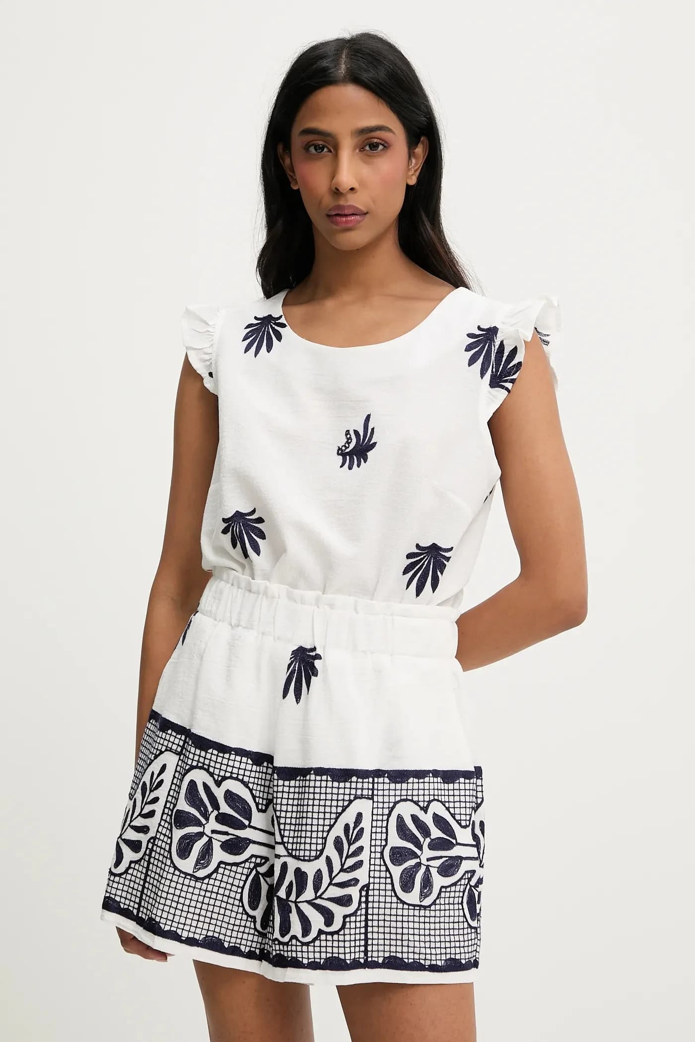 Хлопковая блузка и шорты - фото 2