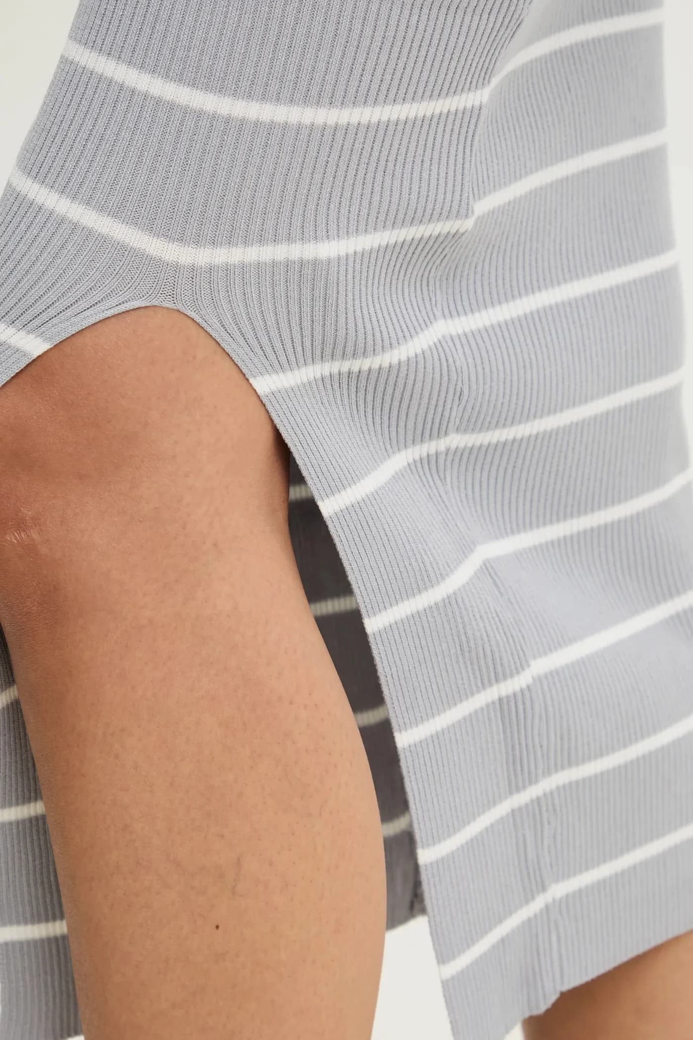 Свитер и юбка - фото 8