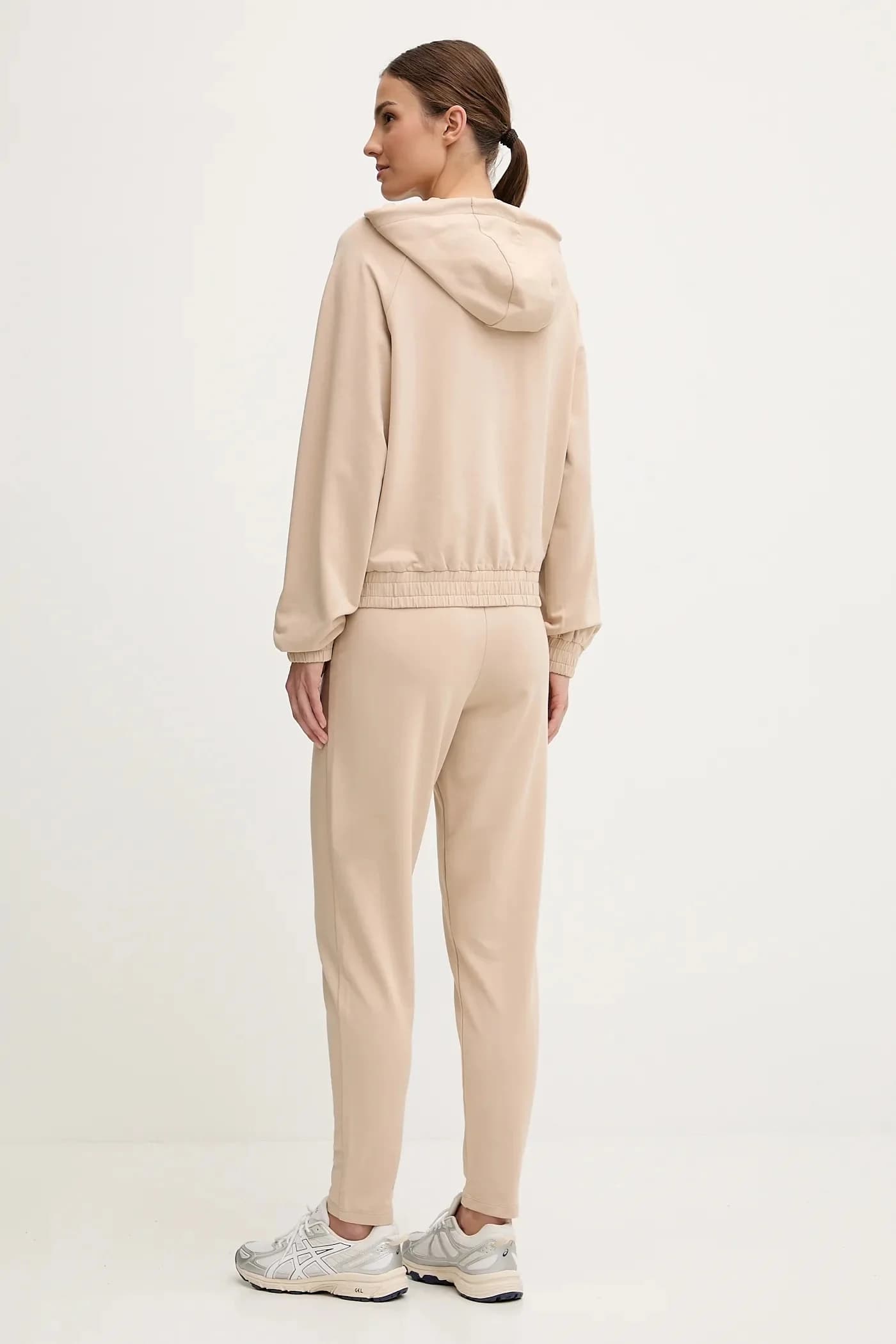 Спортивный костюм - фото 4