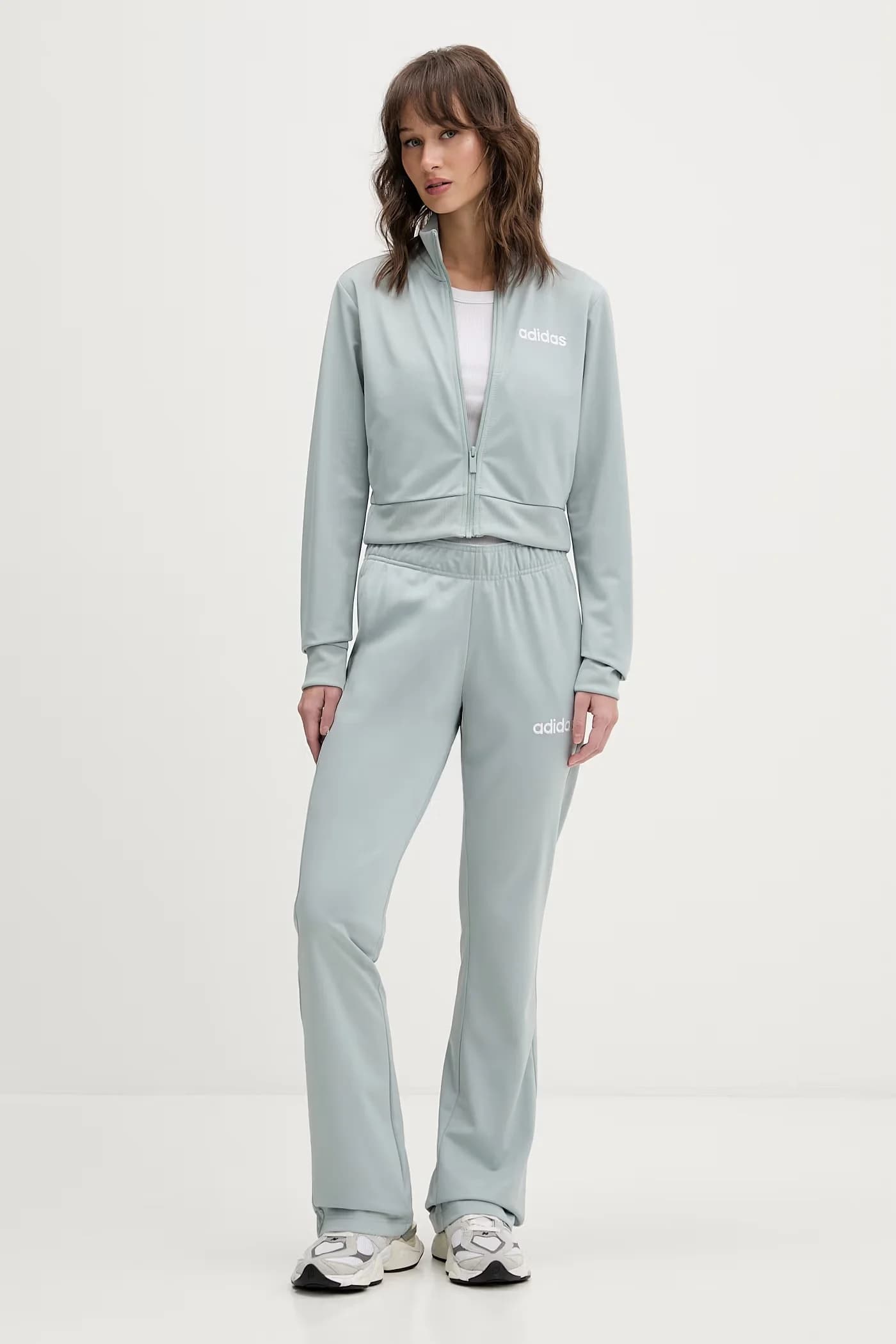 Гламурный спортивный костюм