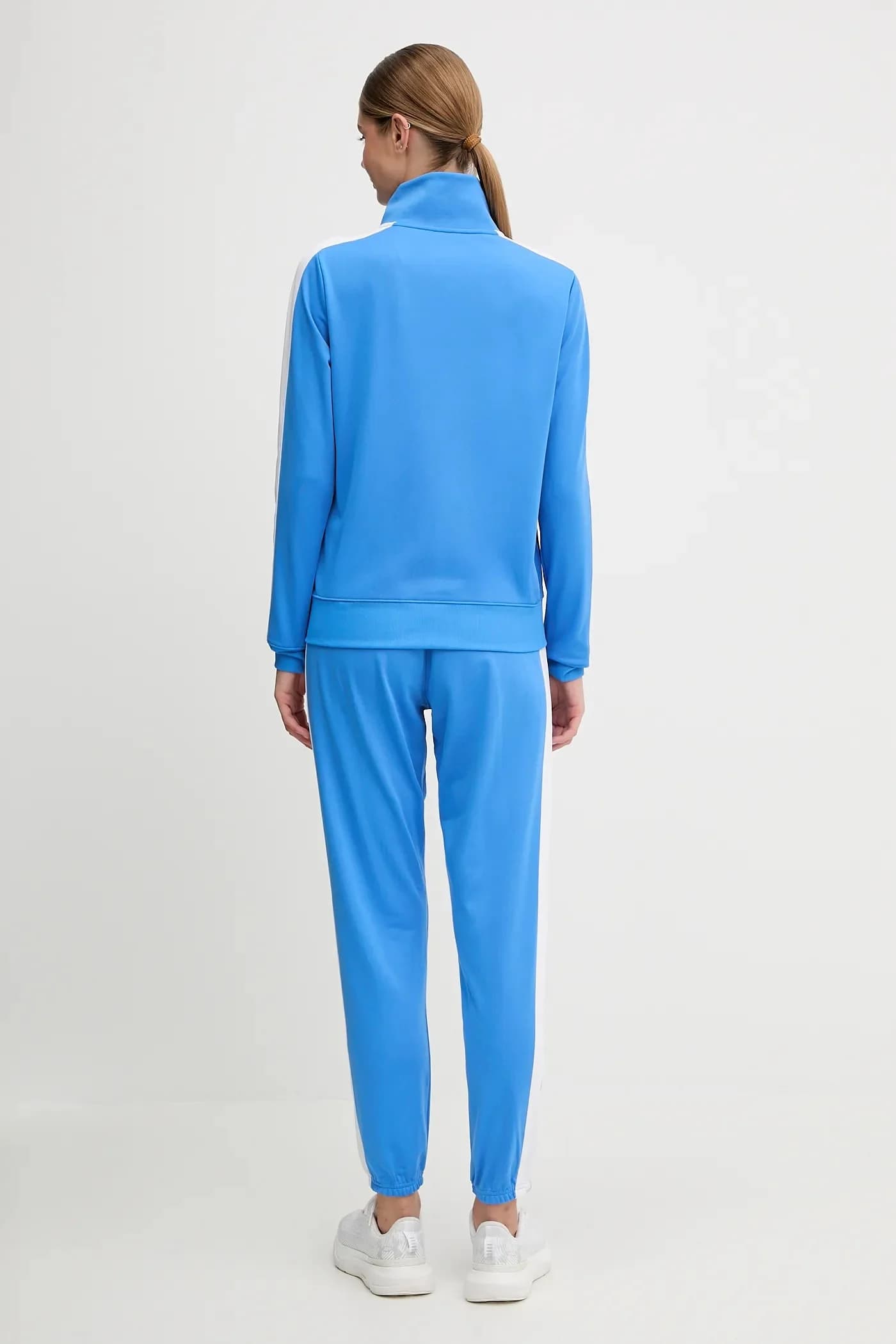 Спортивный костюм из трикотажа - фото 3