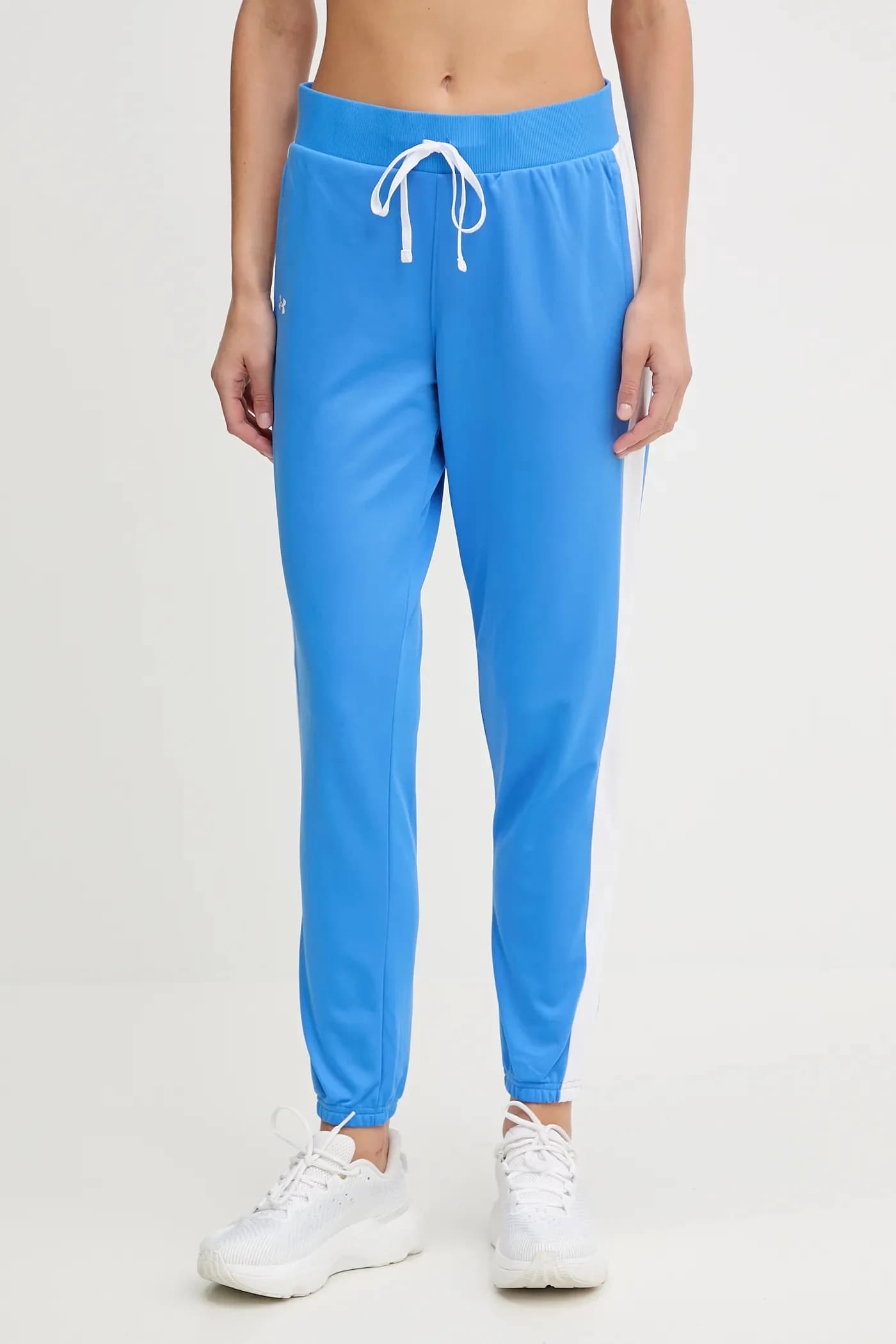 Спортивный костюм из трикотажа - фото 4