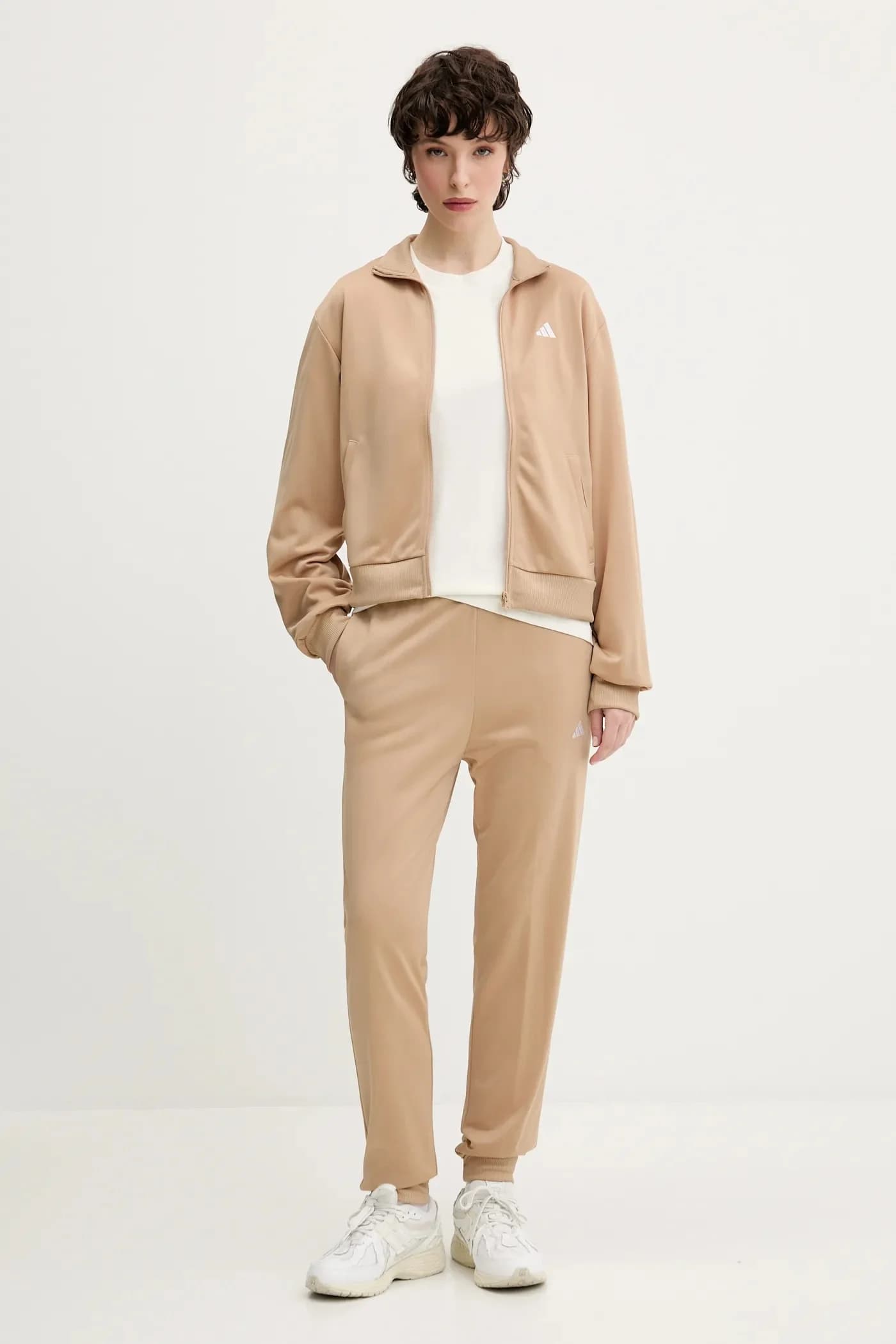 Уютный спортивный костюм