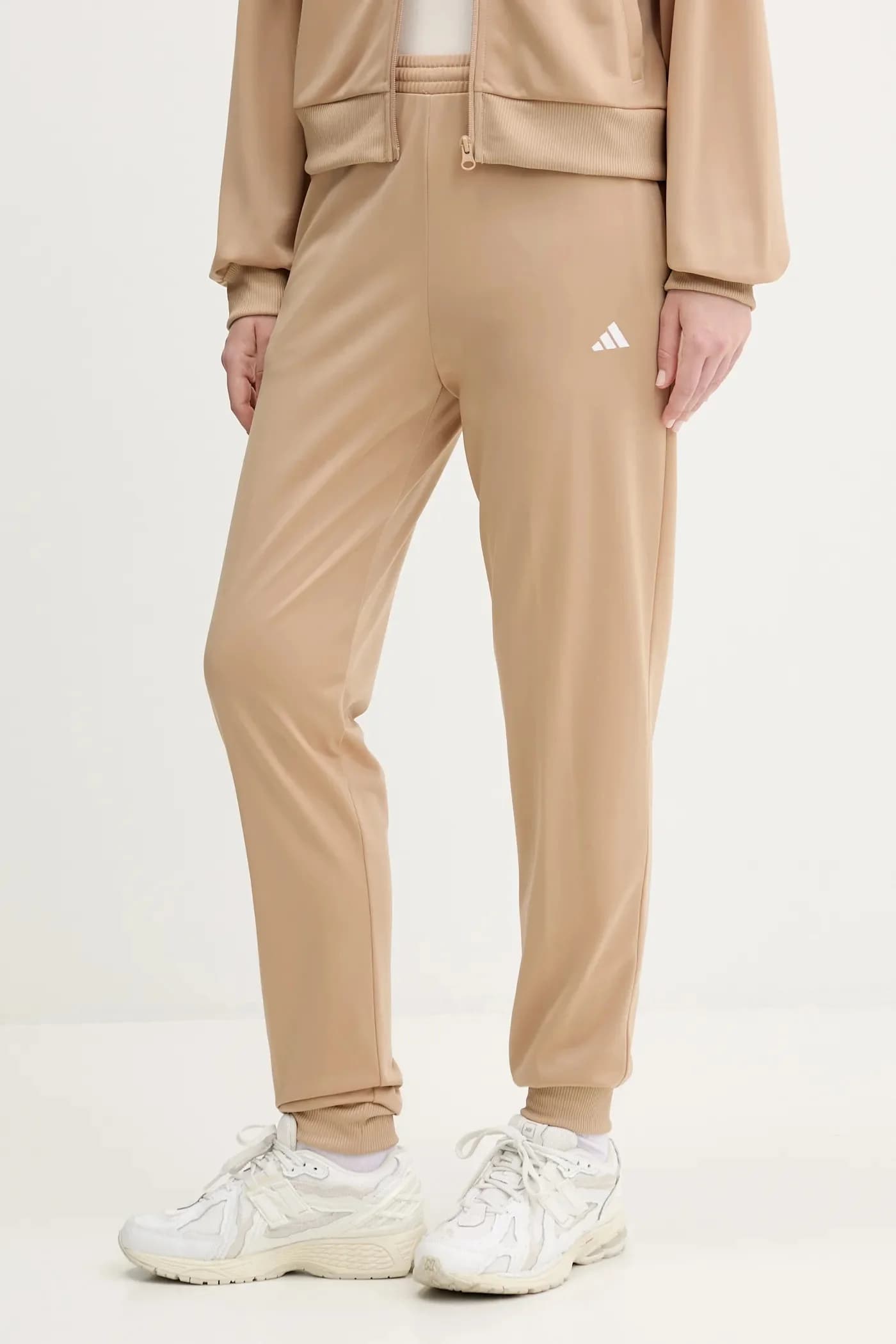 Уютный спортивный костюм - фото 4