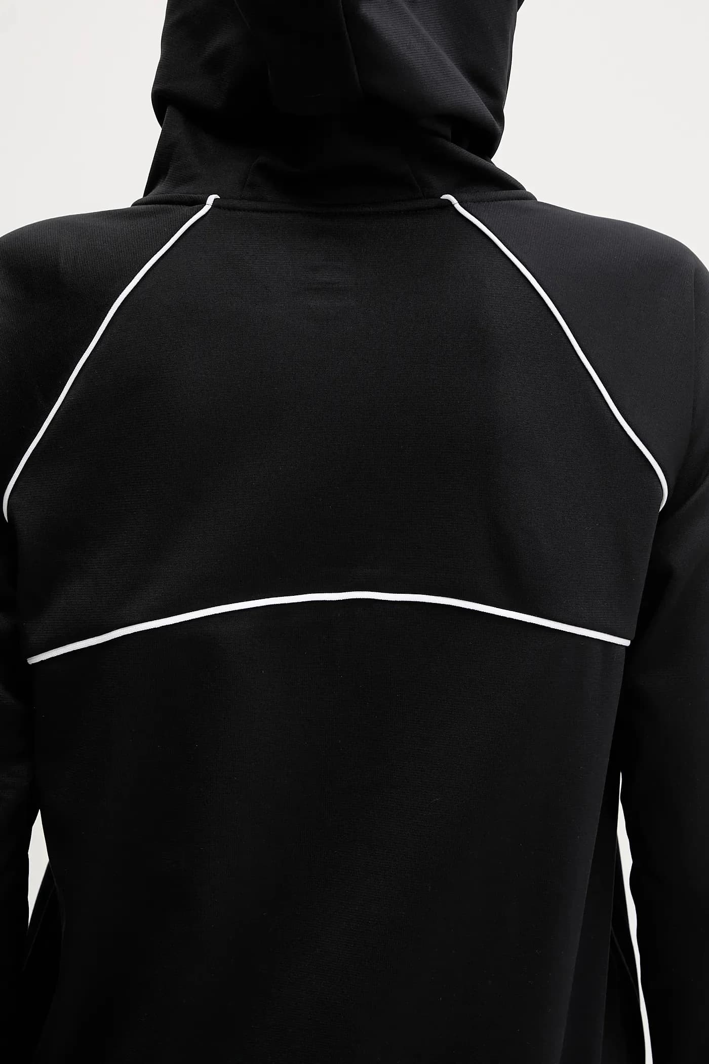 Спортивный костюм соперника - фото 6