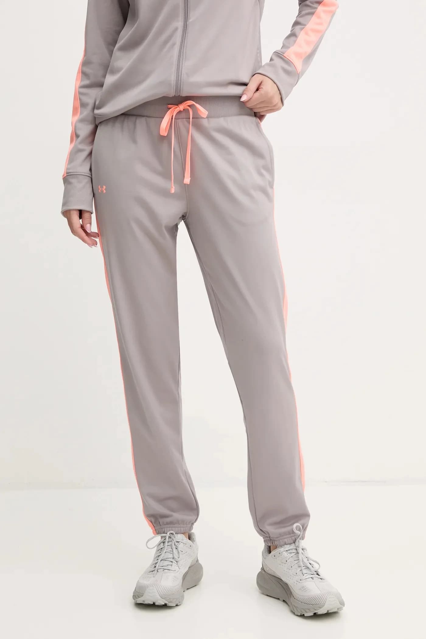 Спортивный костюм из трикотажа - фото 4