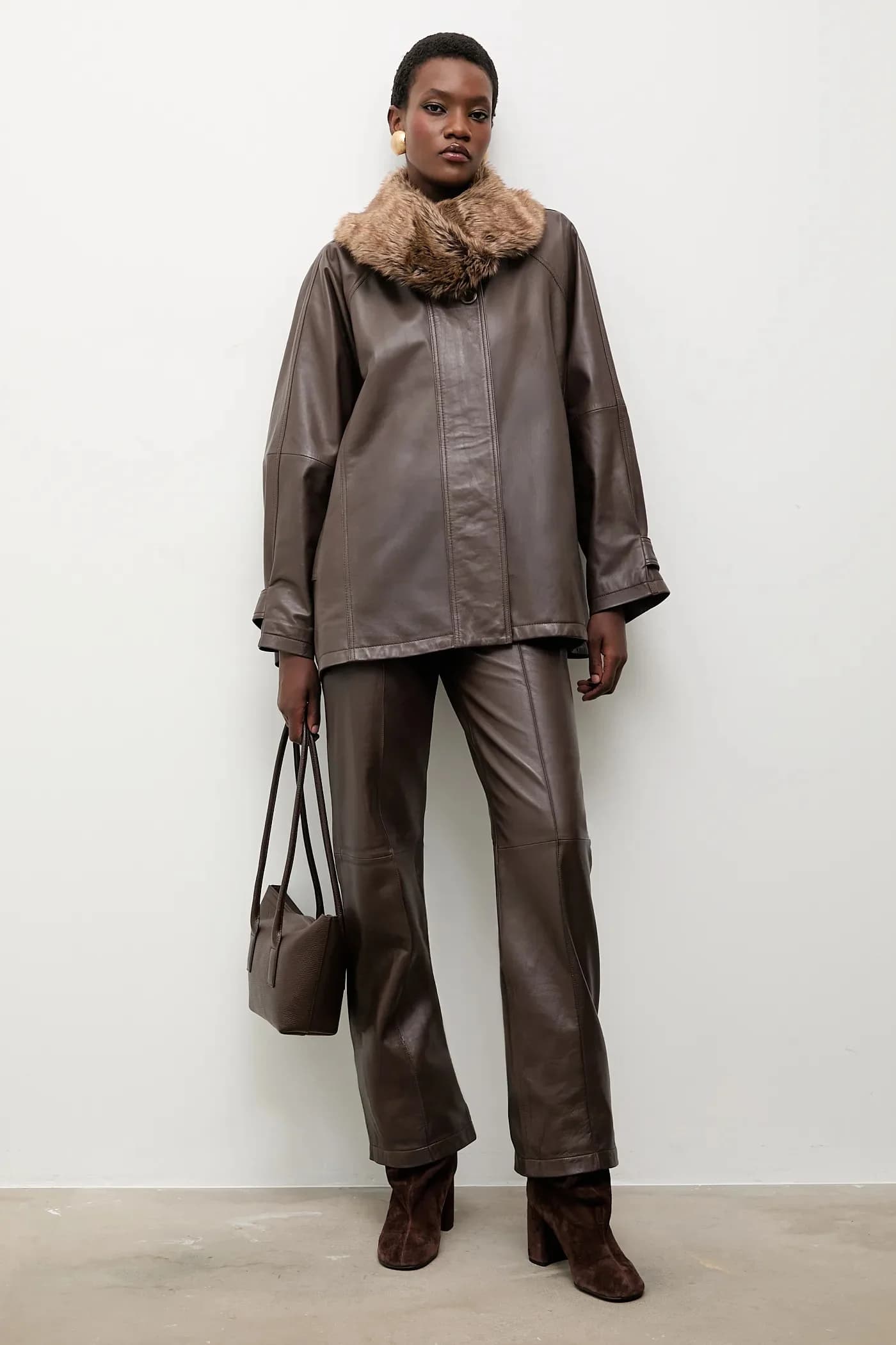 Скреплена кожаной курткой Answear.LAB и LOBOS - фото 2