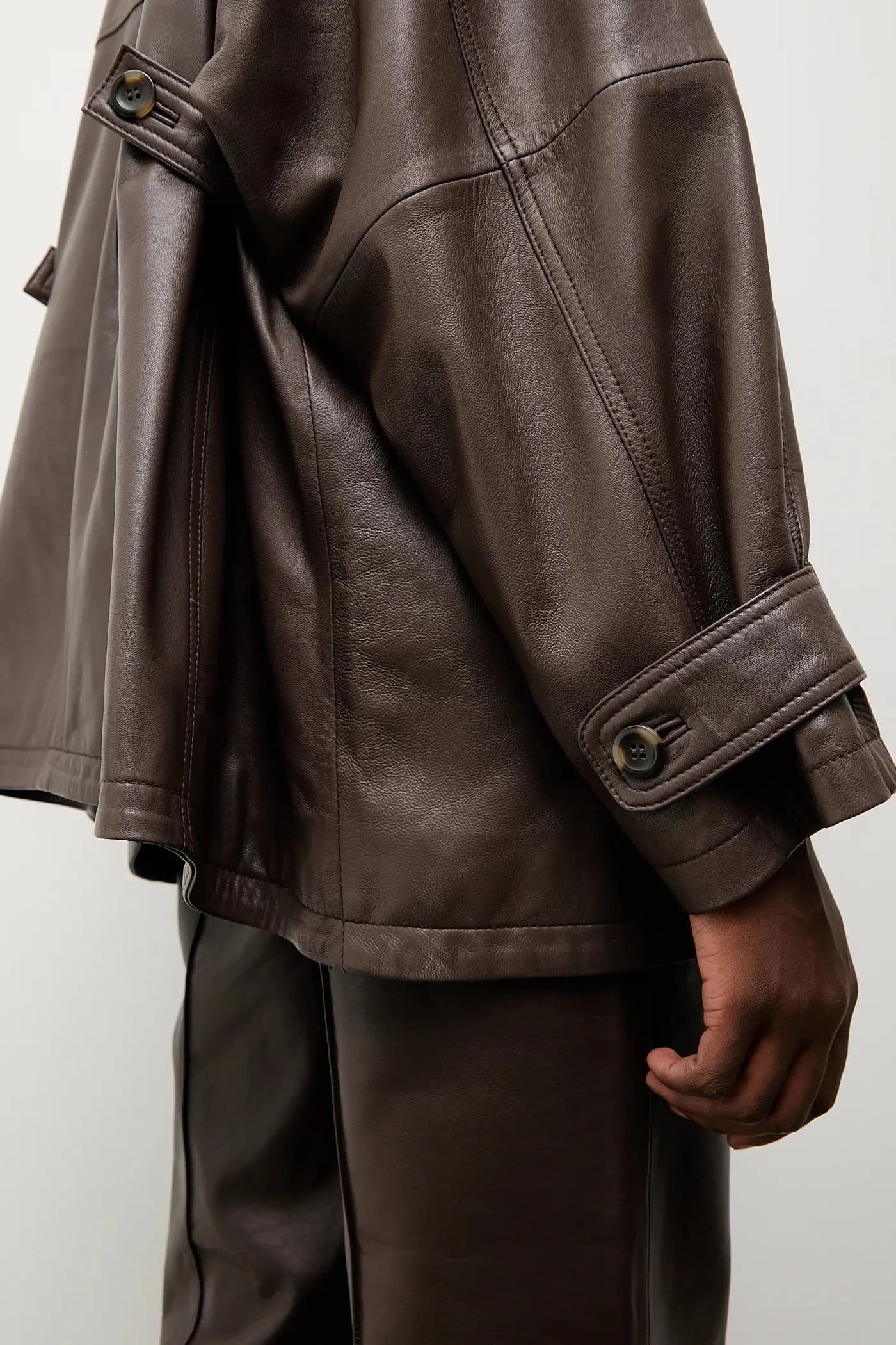 Скреплена кожаной курткой Answear.LAB и LOBOS - фото 5