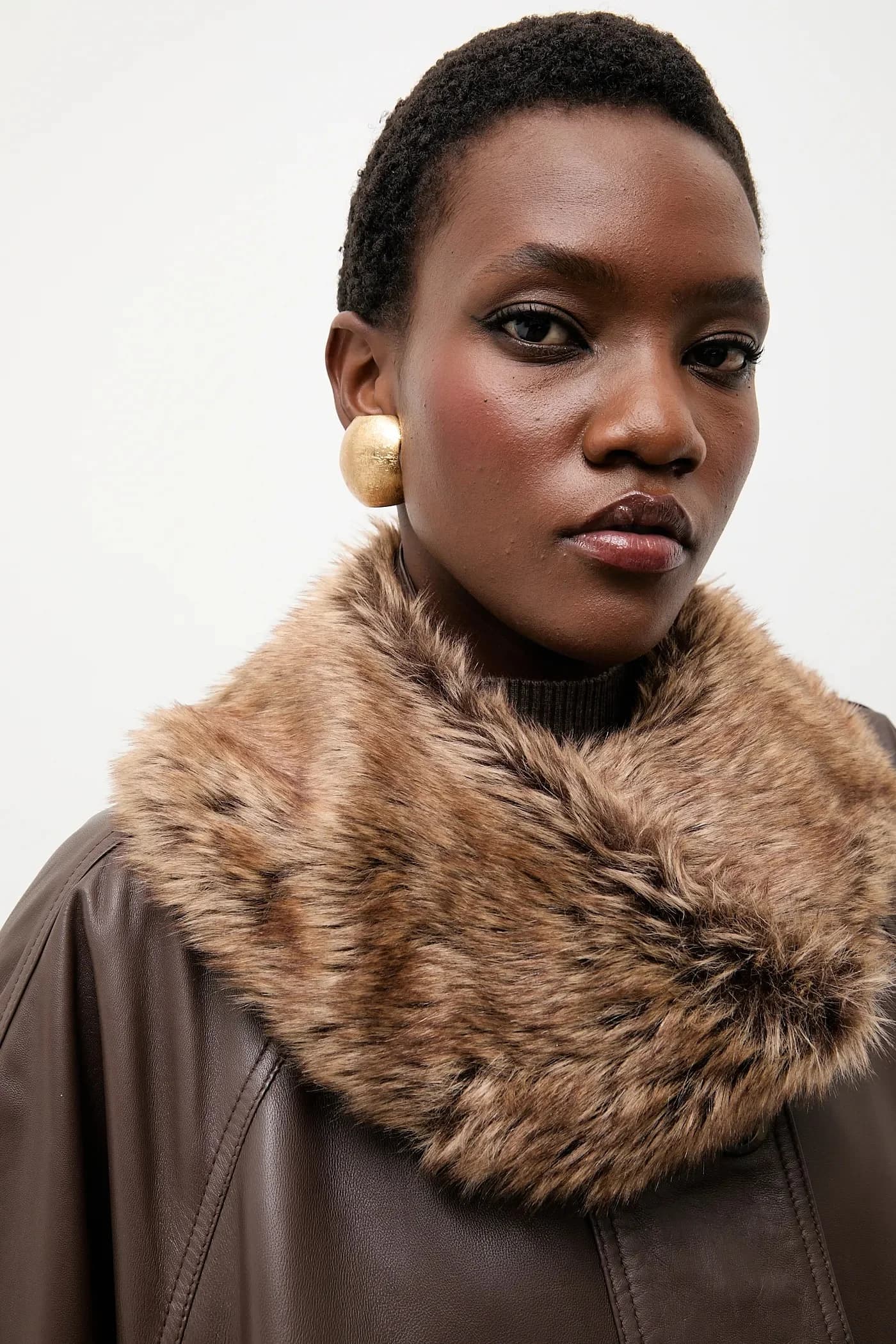 Скреплена кожаной курткой Answear.LAB и LOBOS - фото 6