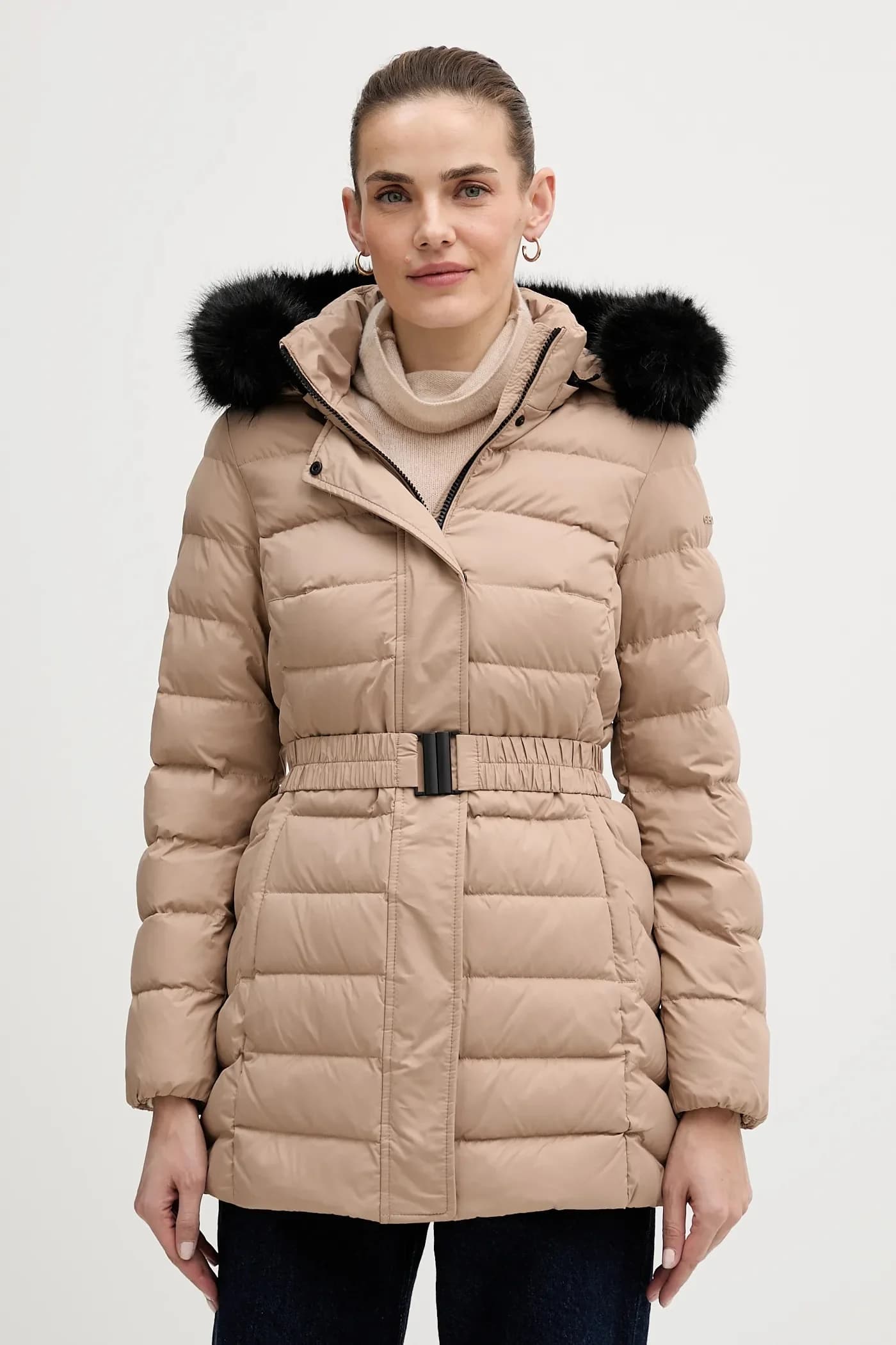 Пуховик CATRIA