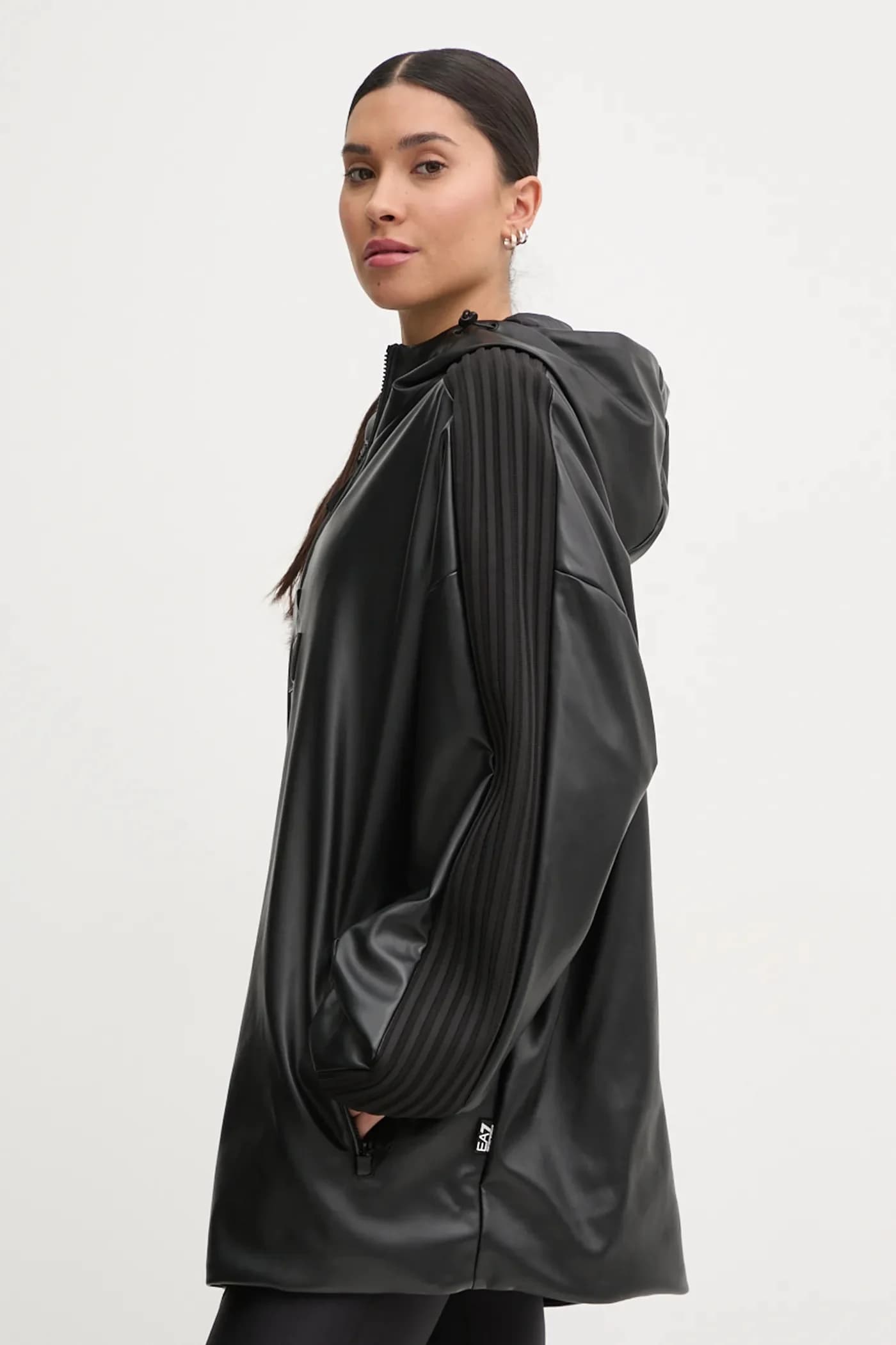 Спортивная куртка